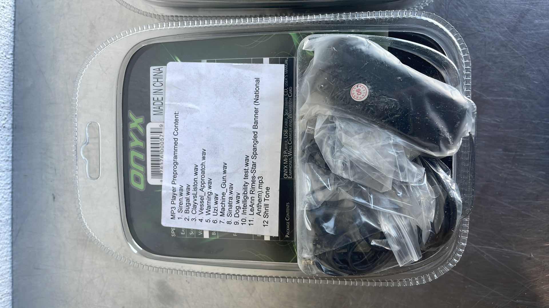 Photo 1 of ONYX PORTABLE MEDIA PLAYER (6)