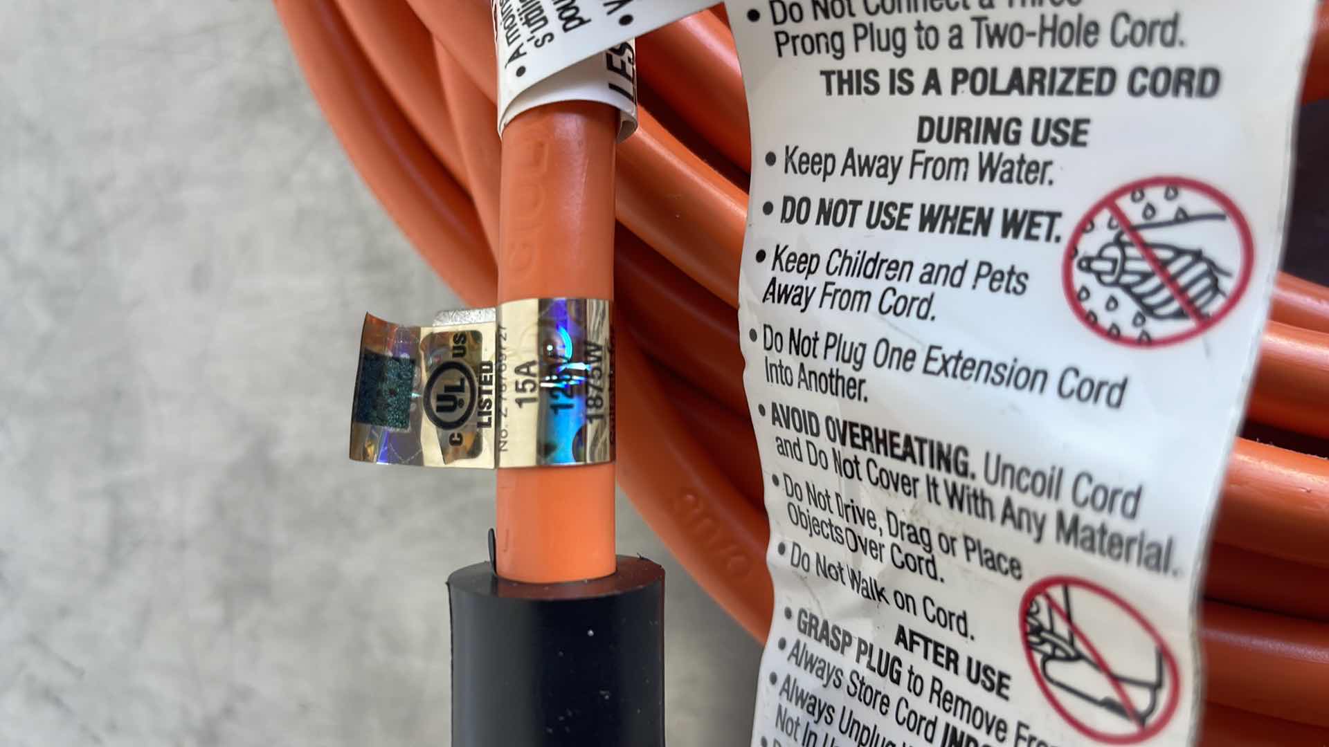 Photo 1 of EXTENSION CORD 25FT 15A OUTDOOR USE HEAVY DUTY