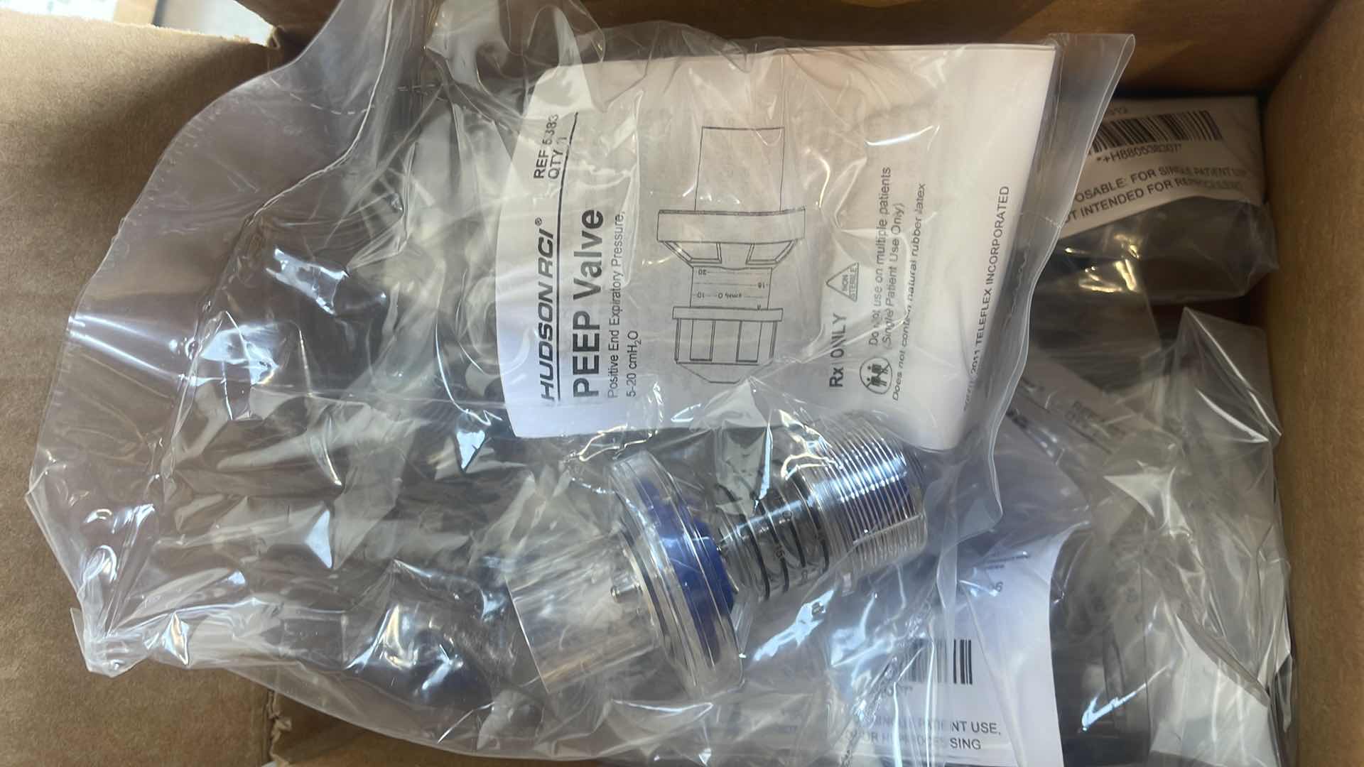 Photo 1 of DISPOSABLE PEEP VALVE W/22 MM O.D. CONNECTION(40)