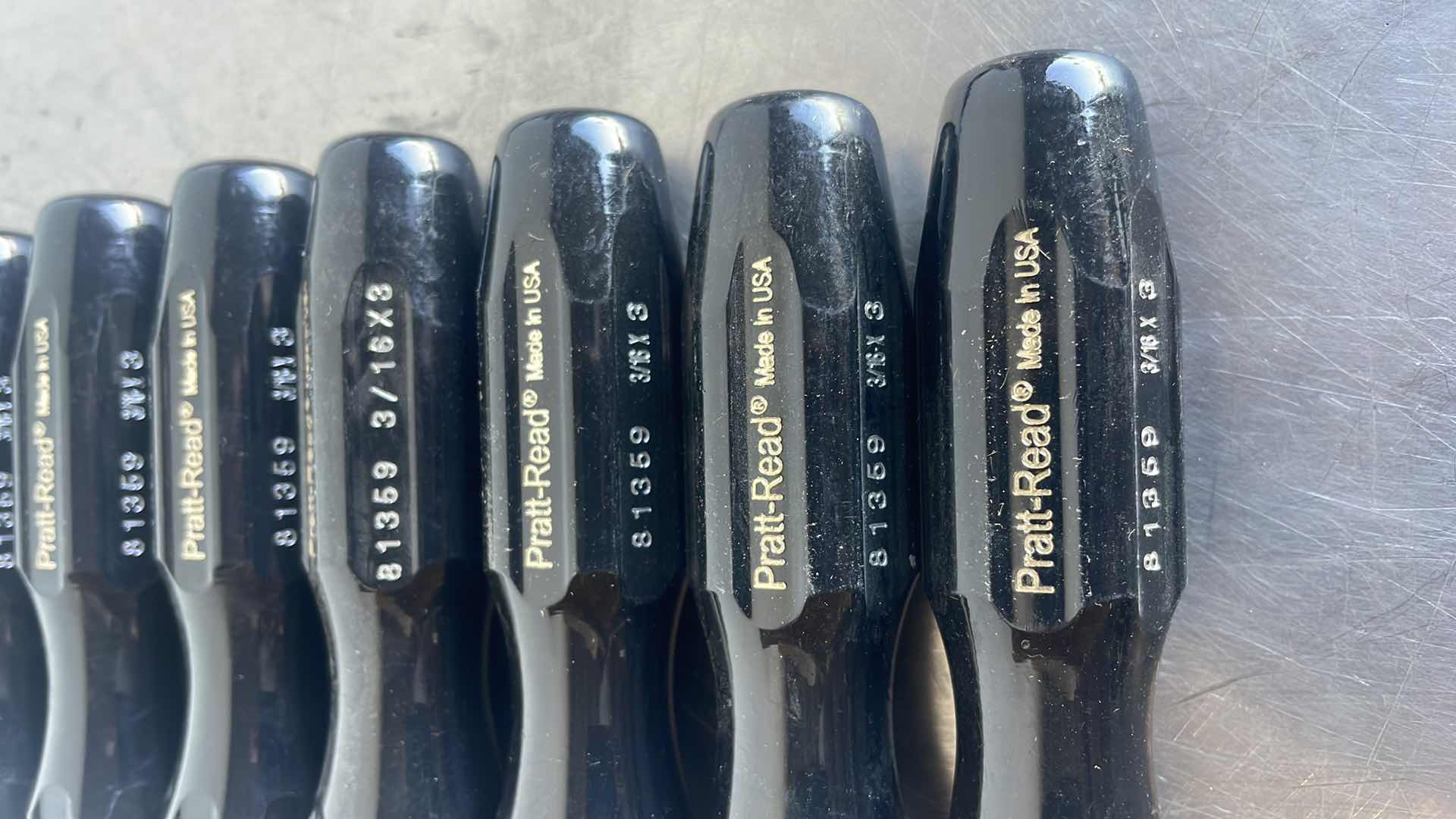 Photo 1 of PRATT-READ USA 81359 3/16”x 3 FLATHEAD SCREWDRIVERS (11)