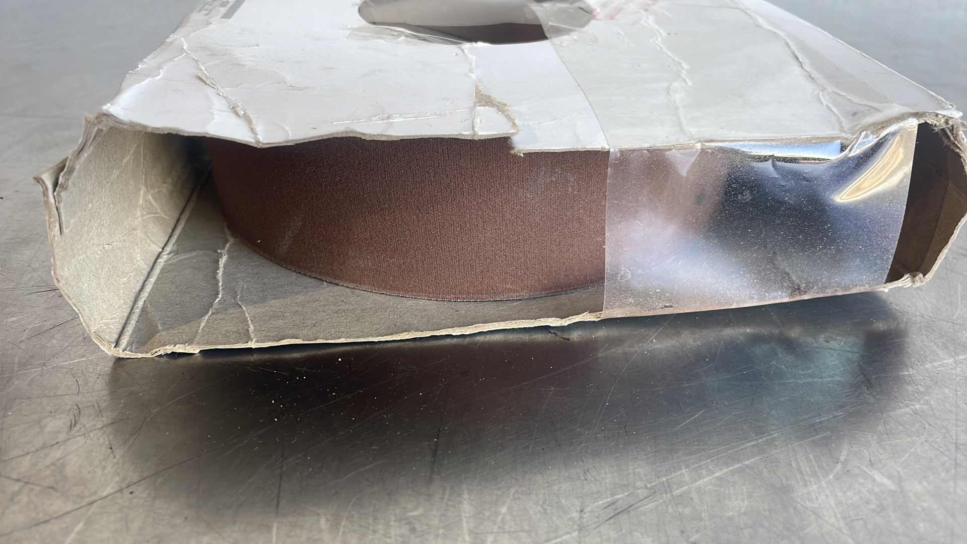 Photo 1 of 2” ABRASIVE CLOTH 320 GRIT UNKNOWN LENGTH