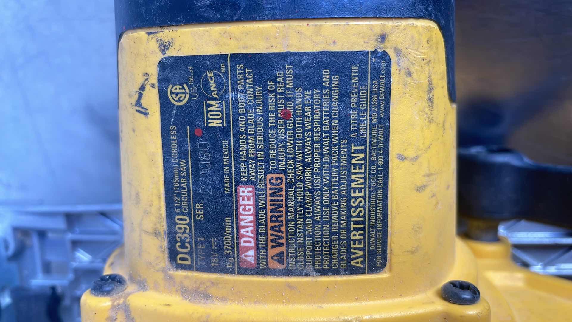 Photo 1 of DEWALT 18v 6-1/2” CORDLESS CIRCULAR SAW DC390