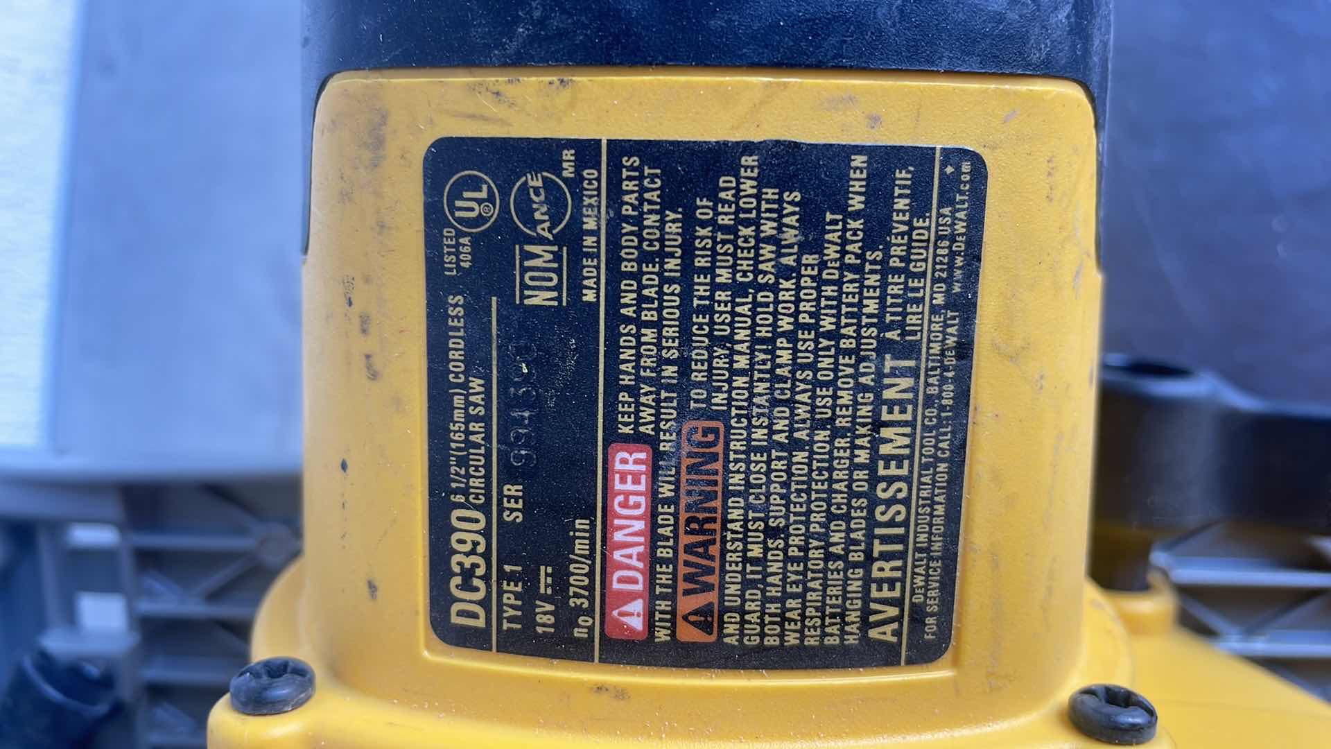 Photo 1 of DEWALT 18v 6-1/2” CORDLESS CIRCULAR SAW DC390