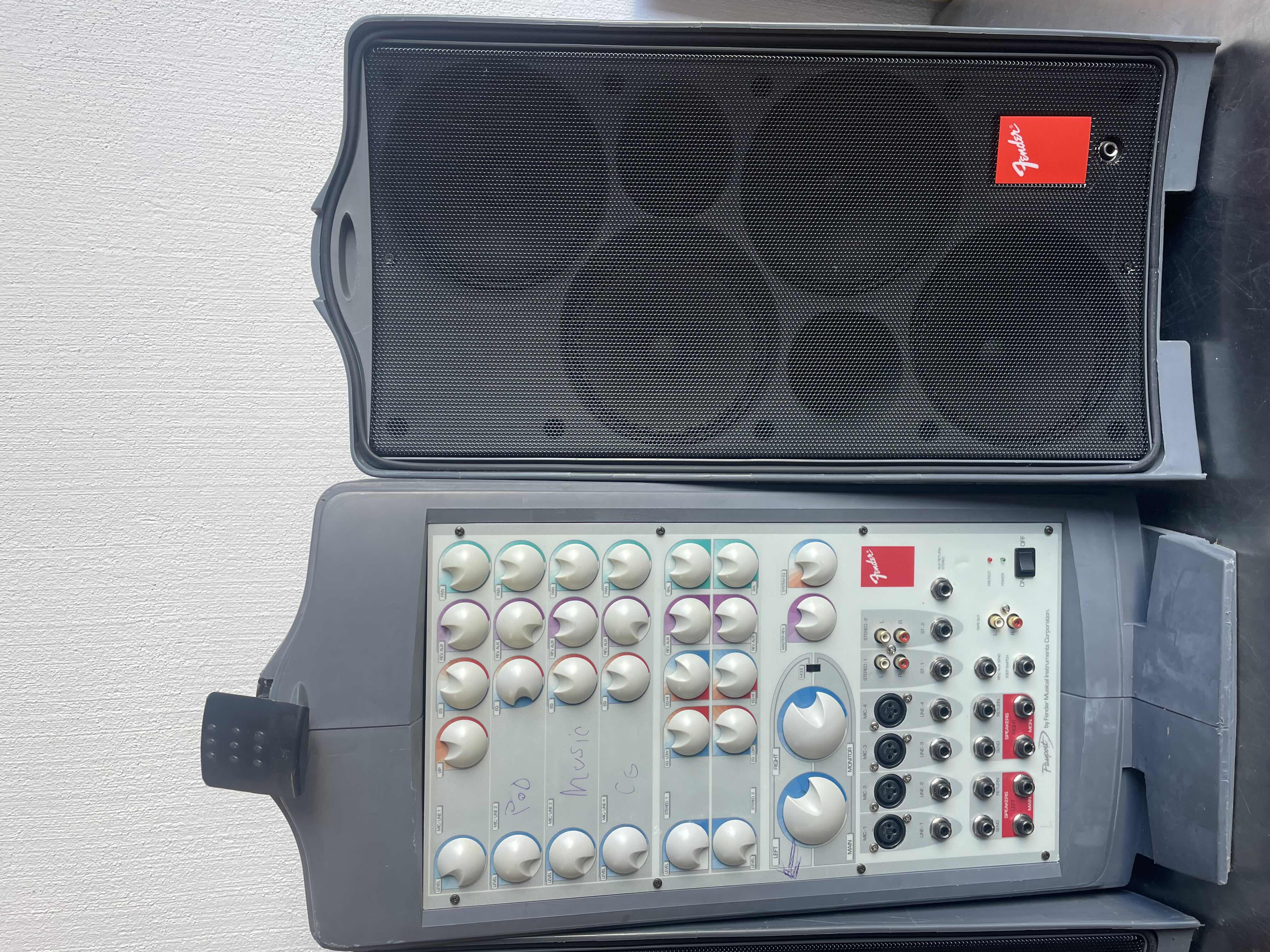 Photo 1 of FENDER PASSPORT P-250 PORTABLE PA
SOUND SYSTEM 069-1002 (250WATT)