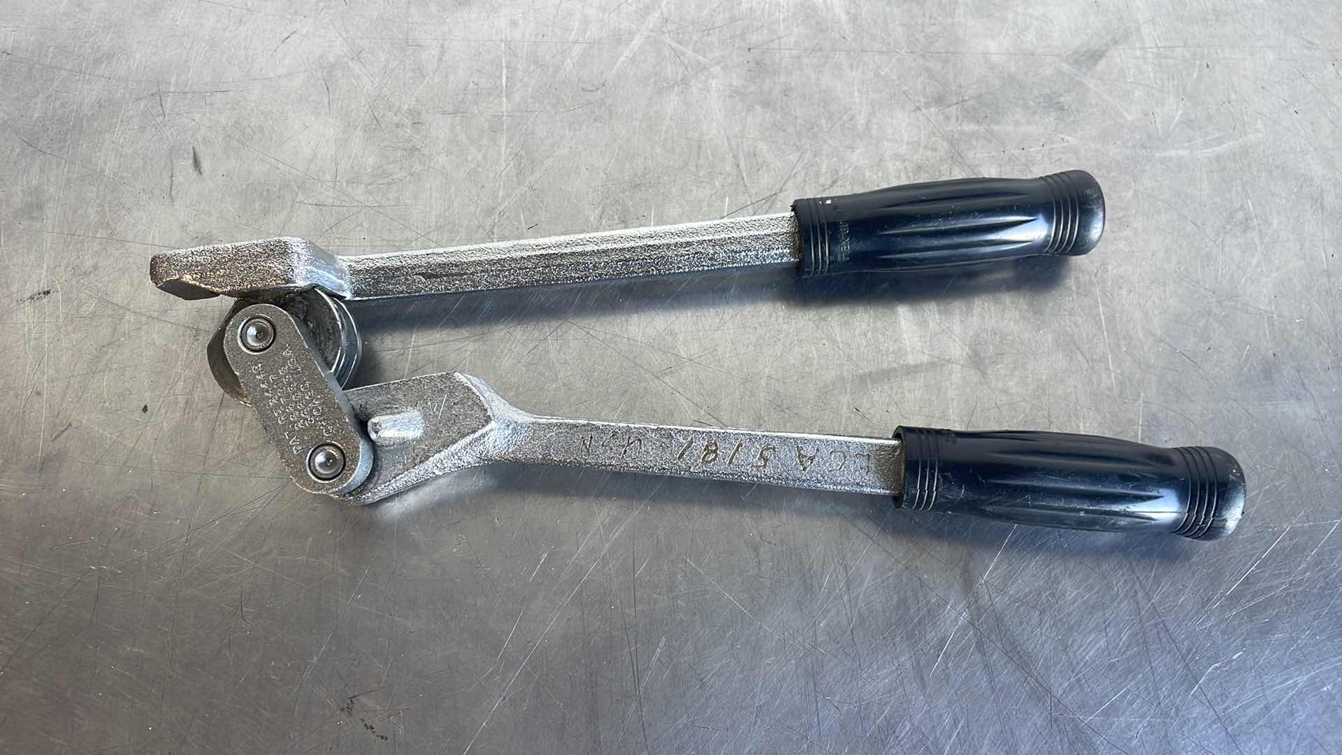 Photo 1 of EARL'S 1/4” HAND TUBE BENDER