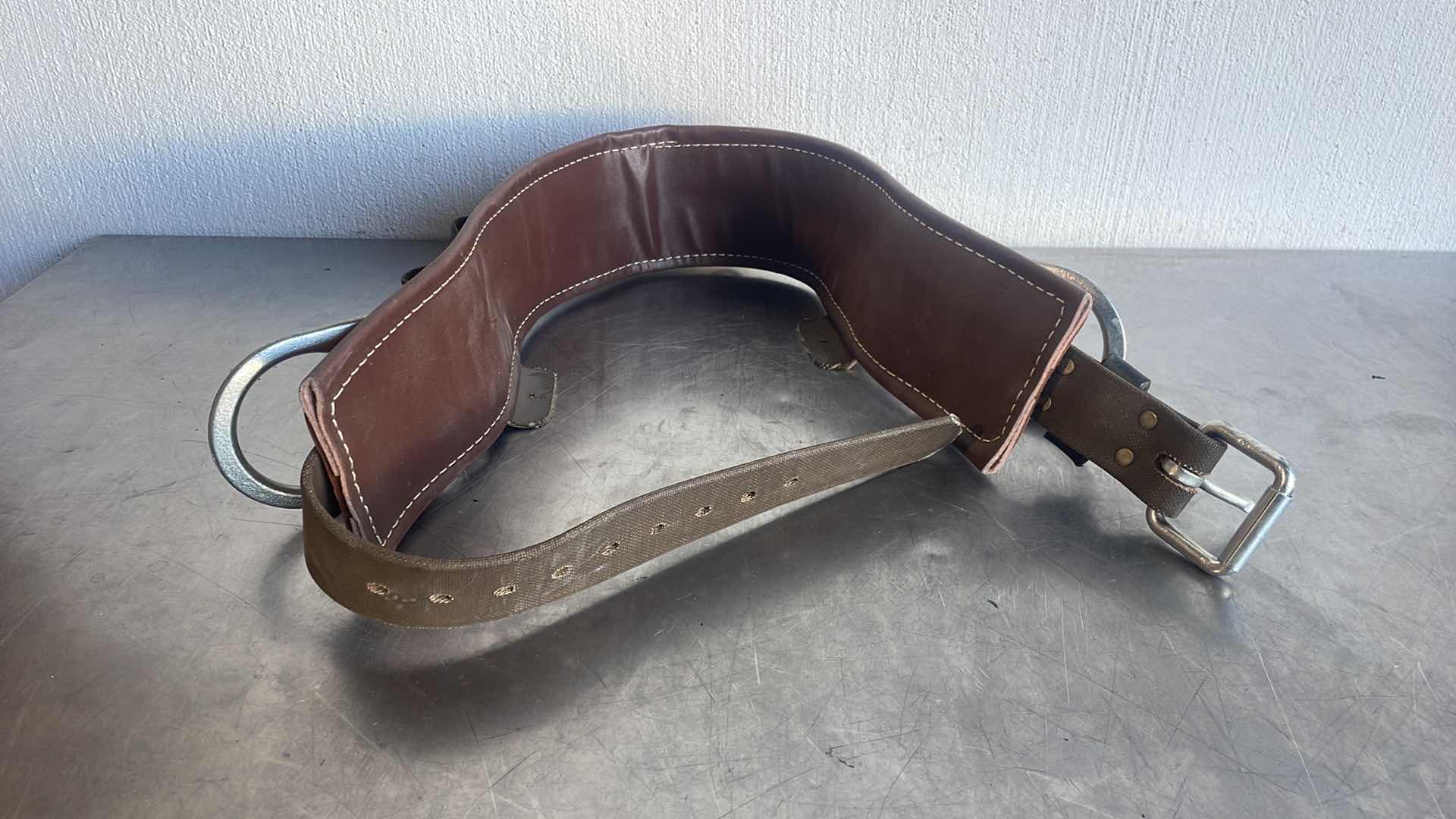 Photo 1 of BUCKINGHAM POLE CLIMBING LINEMANS SAFETY BELT SIZE 42