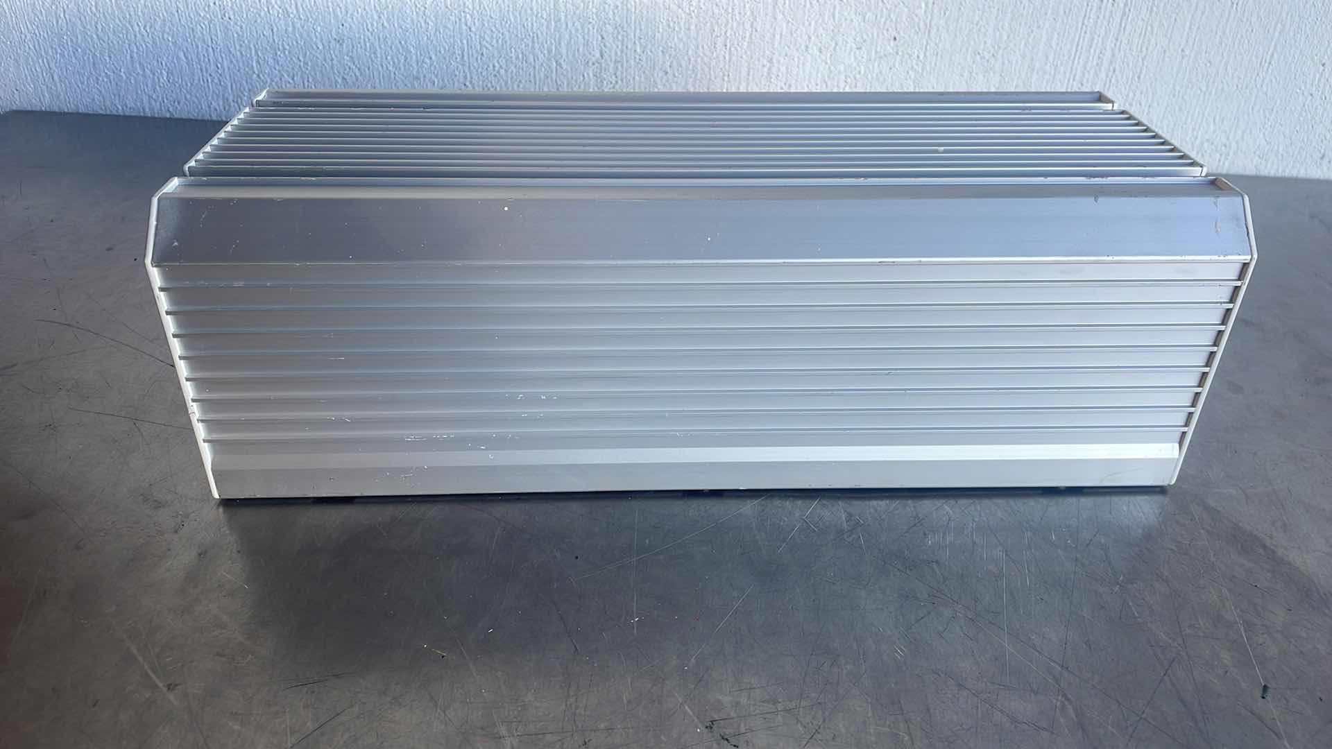 Photo 1 of LEMNIS OREON GL 600 2.1 LBW LED GREENHOUSE GROW LIGHT WATER-COOLED
630W