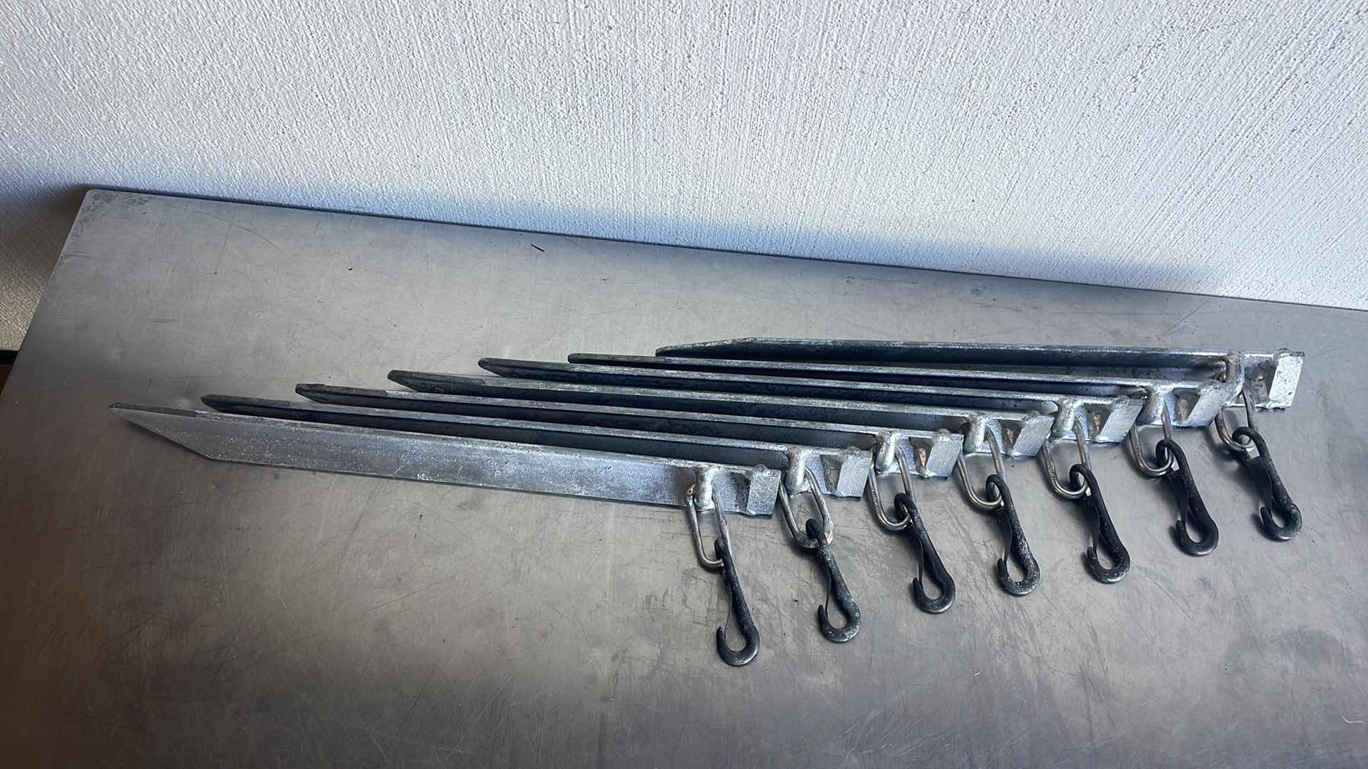 Photo 1 of 7X COMMERCIAL HEAVY DUTY 18" 6 GAUGE ANGLE STEEL TENT STAKE