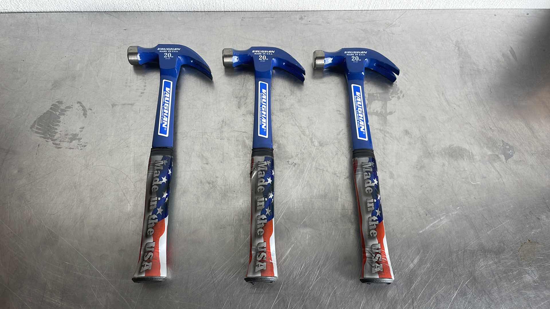 Photo 1 of VAUGHAN 12715 R20 20OZ SOLID STEEL NAIL HAMMER(3) USA