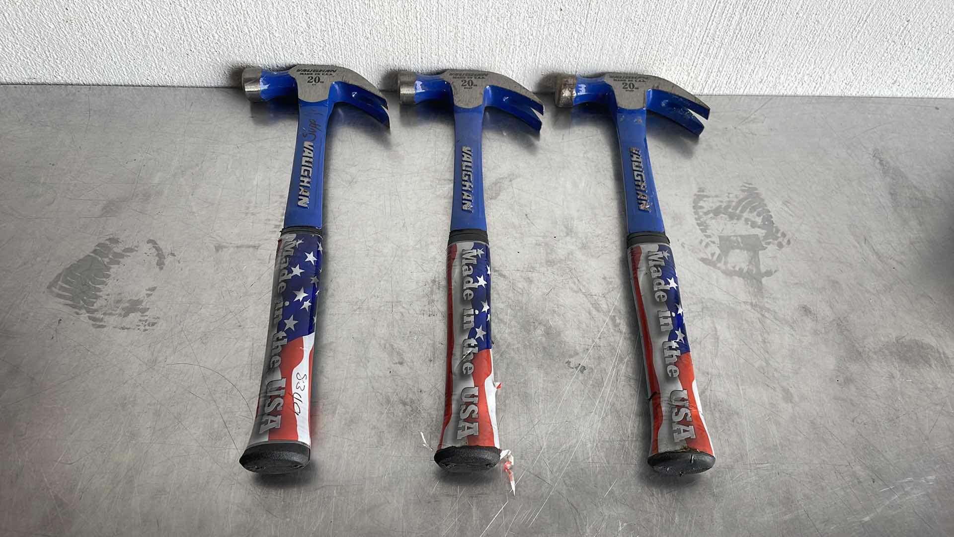 Photo 1 of VAUGHAN 12715 R20 20OZ SOLID STEEL NAIL HAMMER(3) USA