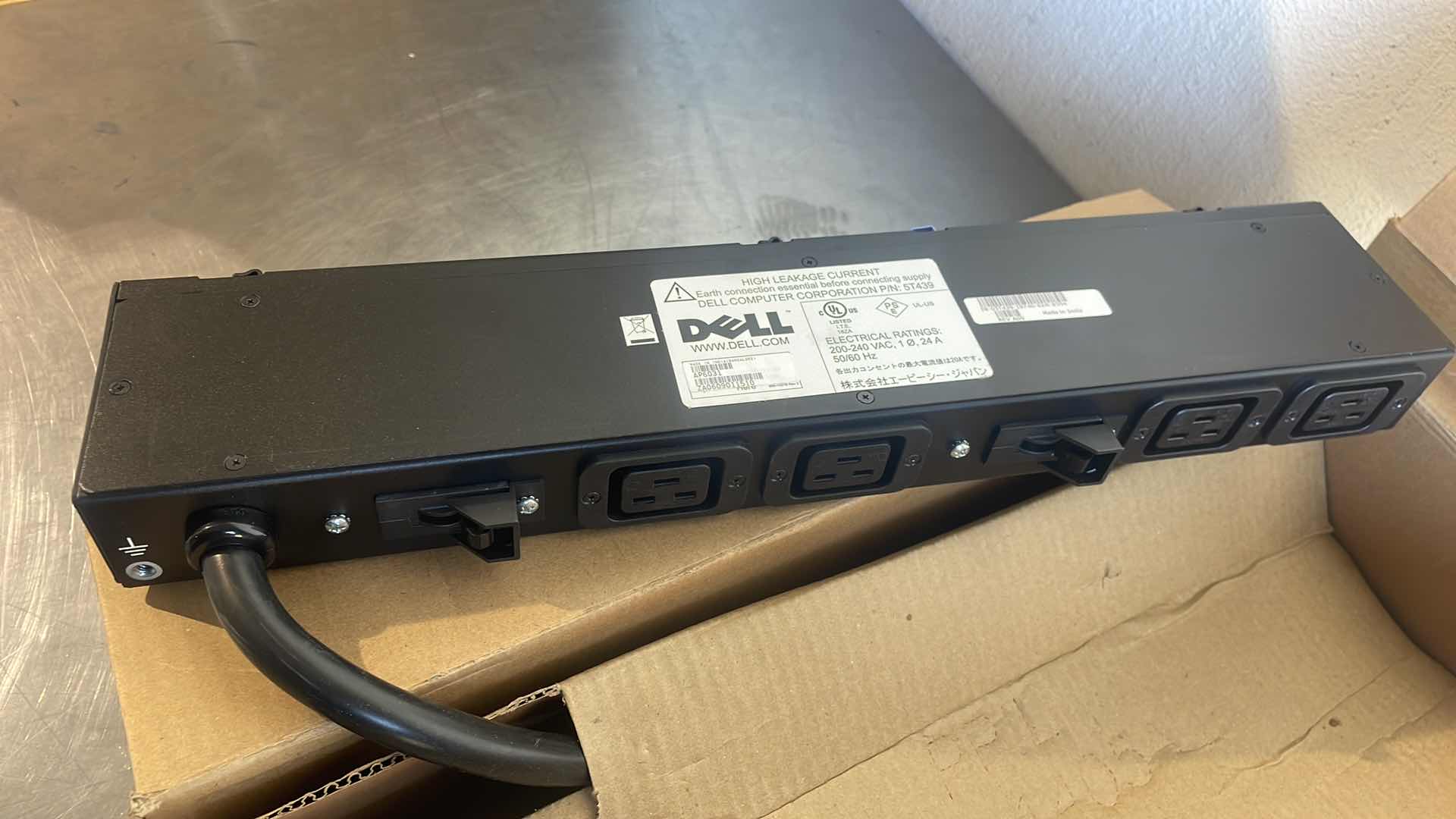 Photo 1 of DELL RAPID POWER POWER DISTRIBUTION UNIT PDU 200/240 VOLT AP6031