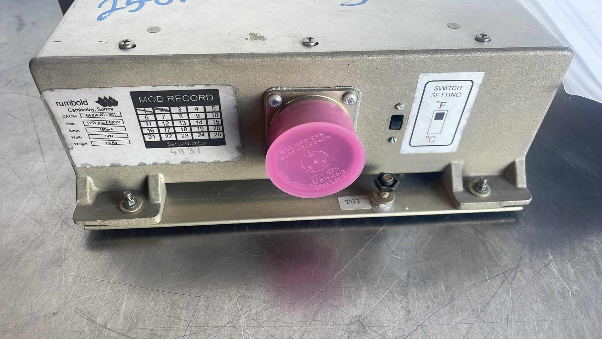 Photo 1 of RUMBOLD 64264-001-001 OVEN CONTROLLER CONVERTER FOR
BOEING 737 - 300