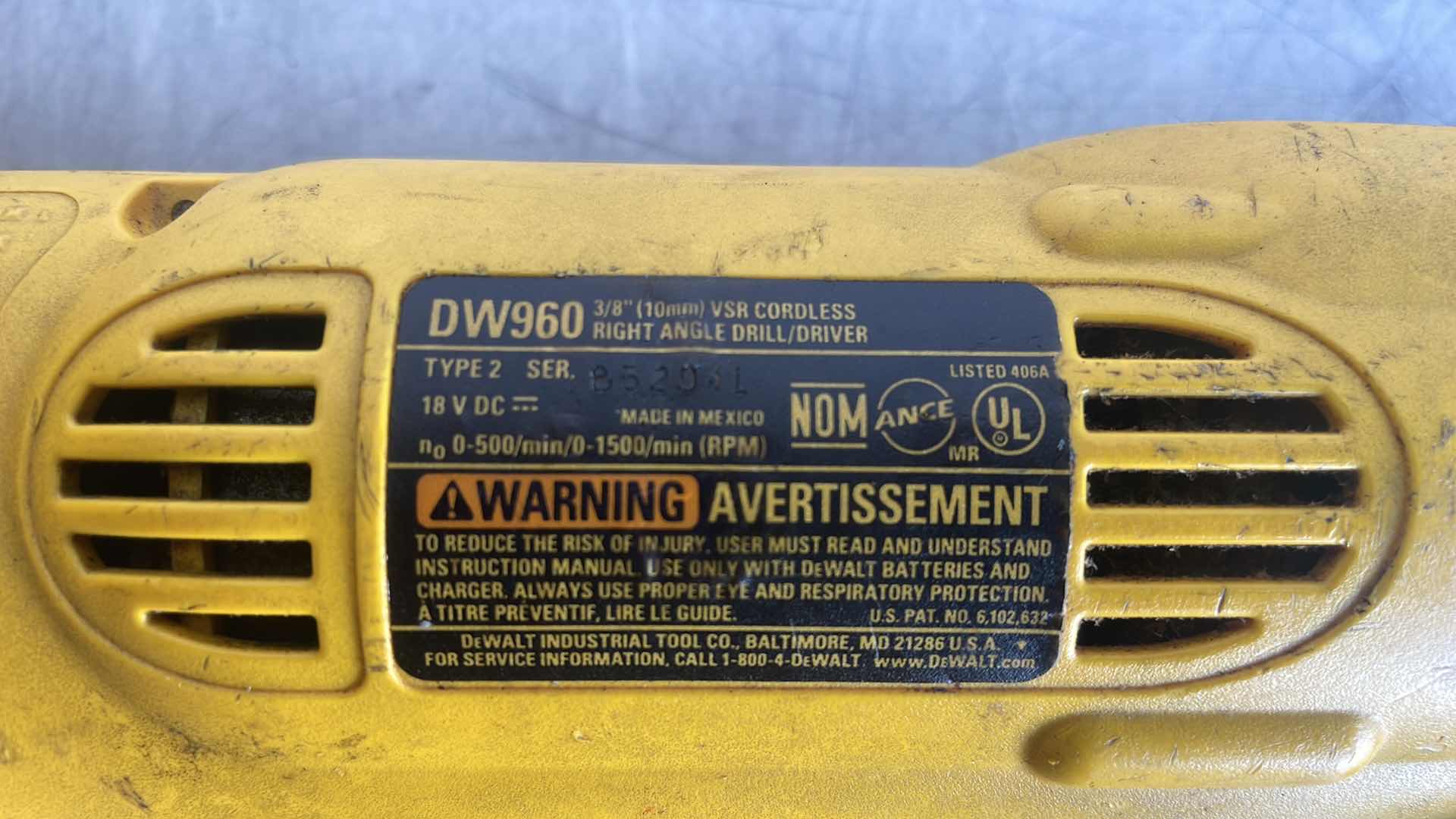 Photo 1 of 18V DEWALT 3/8”(10mm) VSR CORDLESS RIGHT ANGLE DRILL/DRIVER MISSING BATTERY 
TESTED WORKING