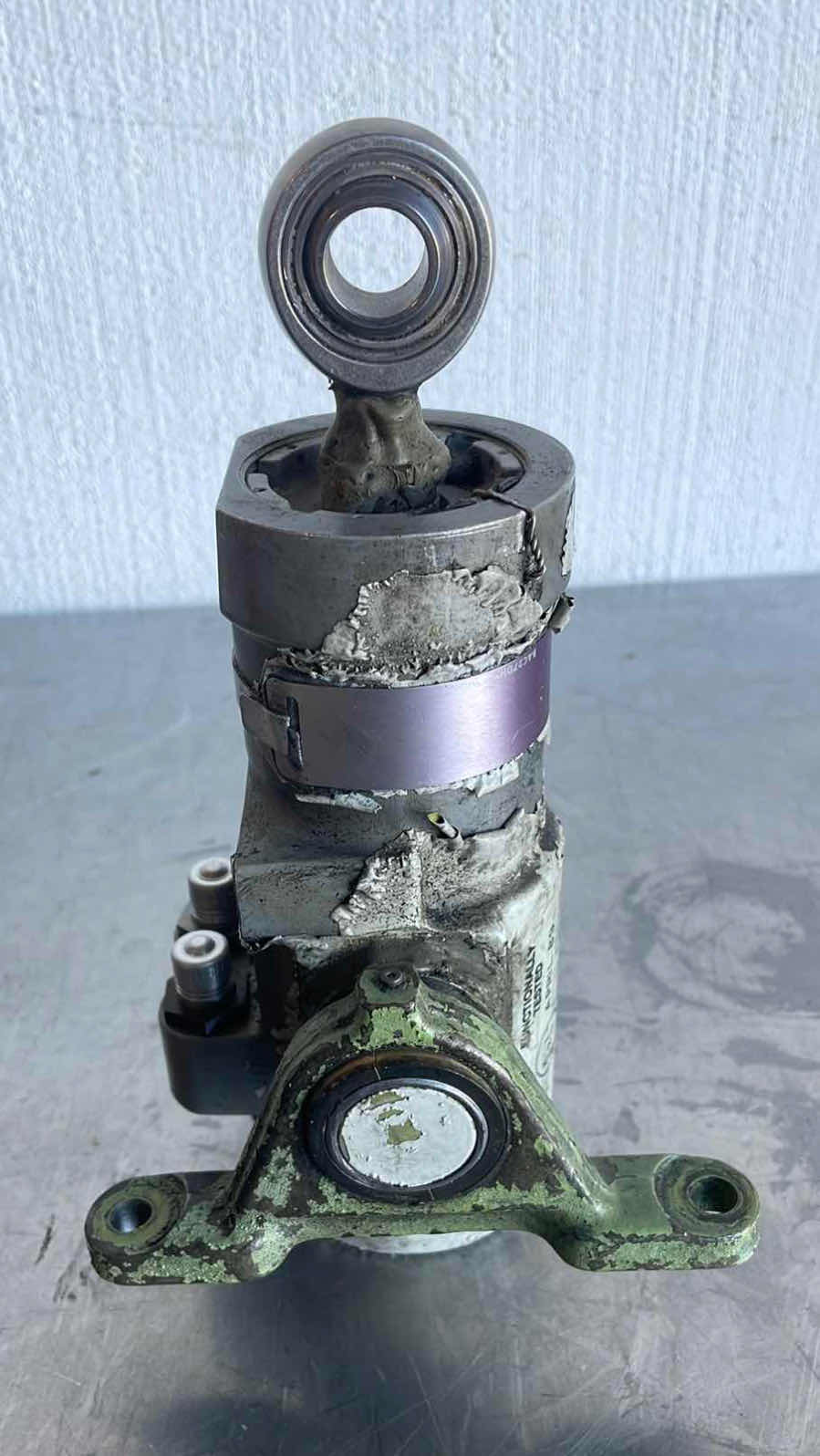 Photo 1 of BOEING 737 OUTBOARD GROUND SPOILER ACTUATOR 65C26864-2,
65-44960-27