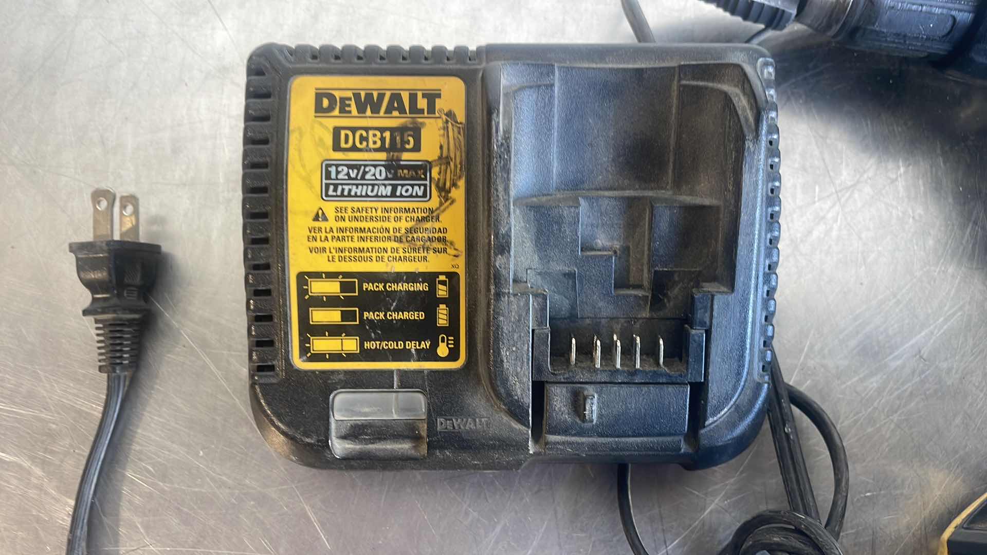Photo 1 of DEWALT 20V CORDLESS DRILL DRIVER DCD 777 WITH BATTERY AND CHARGER