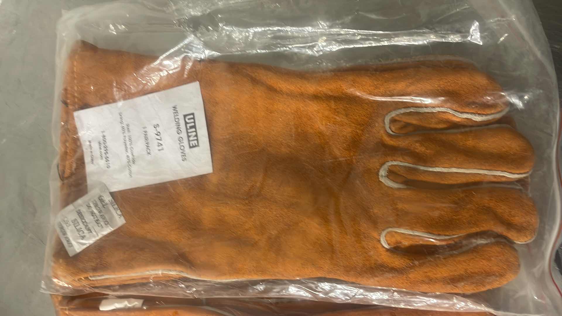 Photo 1 of ULINE WELDING GLOVES S-9741 3 PAIR