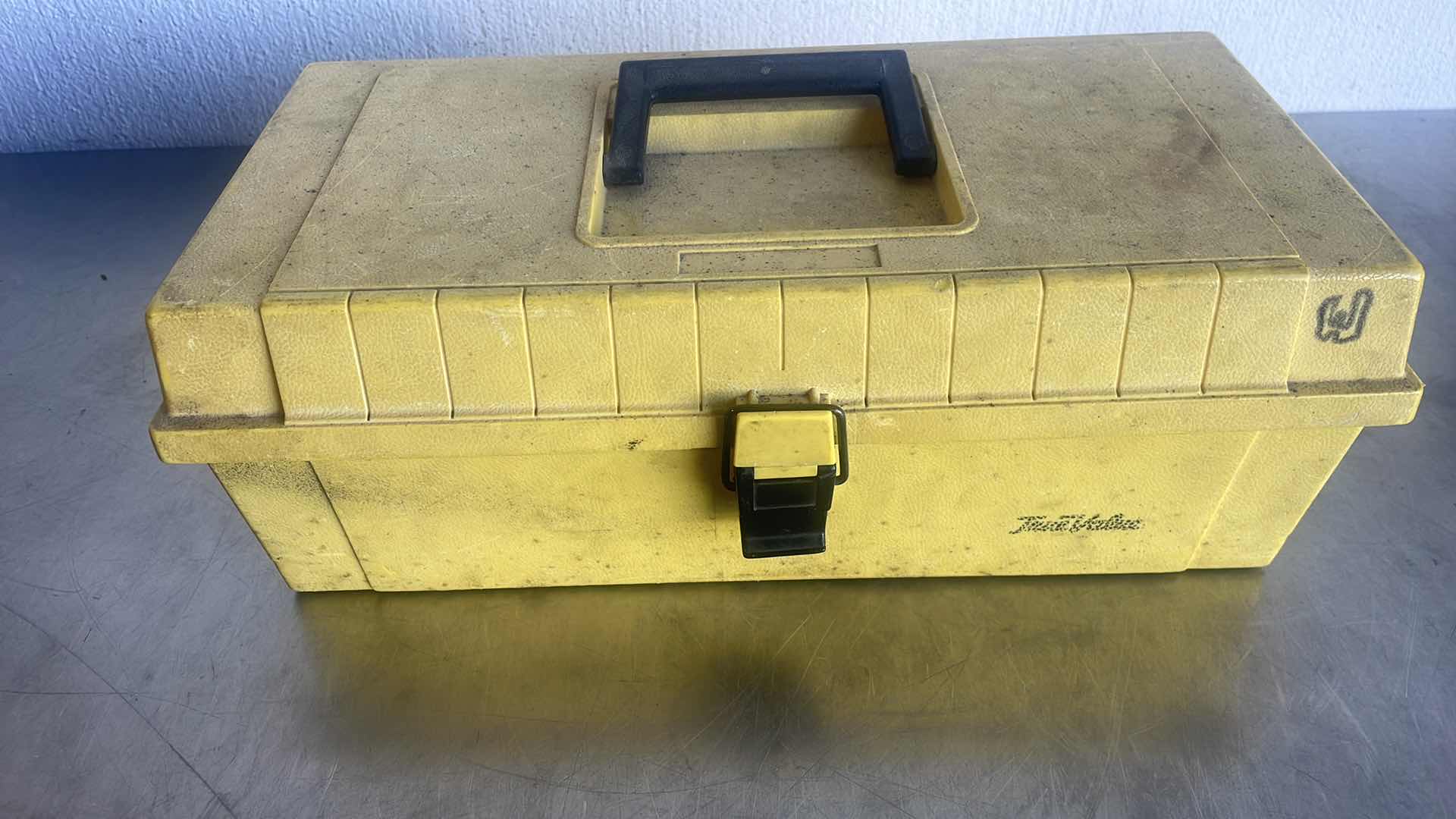 Photo 1 of MISCELLANEOUS ELECTRICAL CONNECTORS