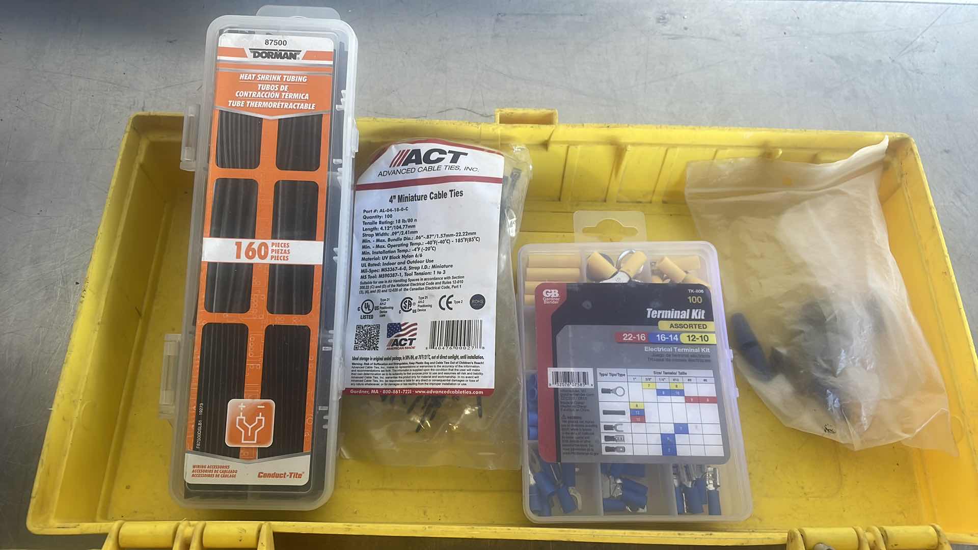 Photo 1 of MISCELLANEOUS ELECTRICAL CONNECTORS