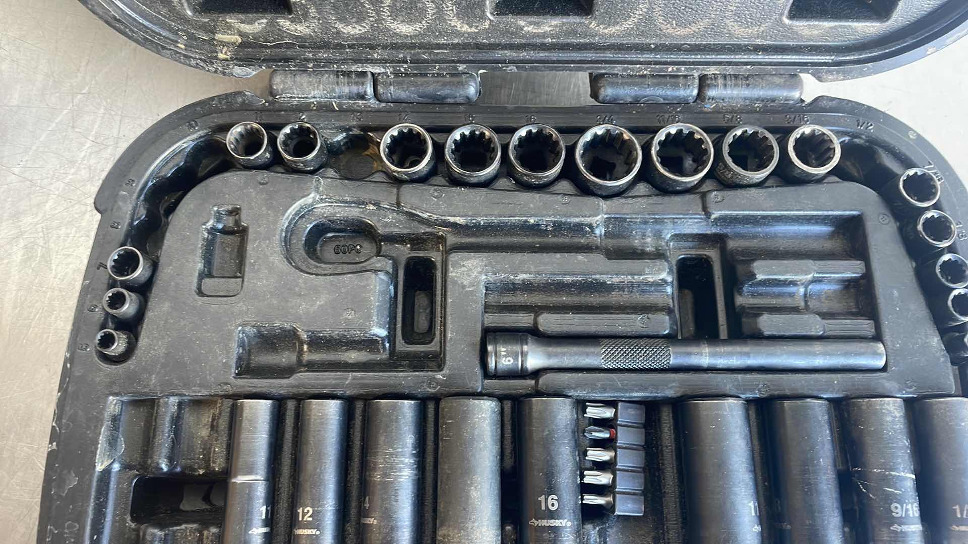 Photo 1 of HUSKY MIXED SOCKETS SET