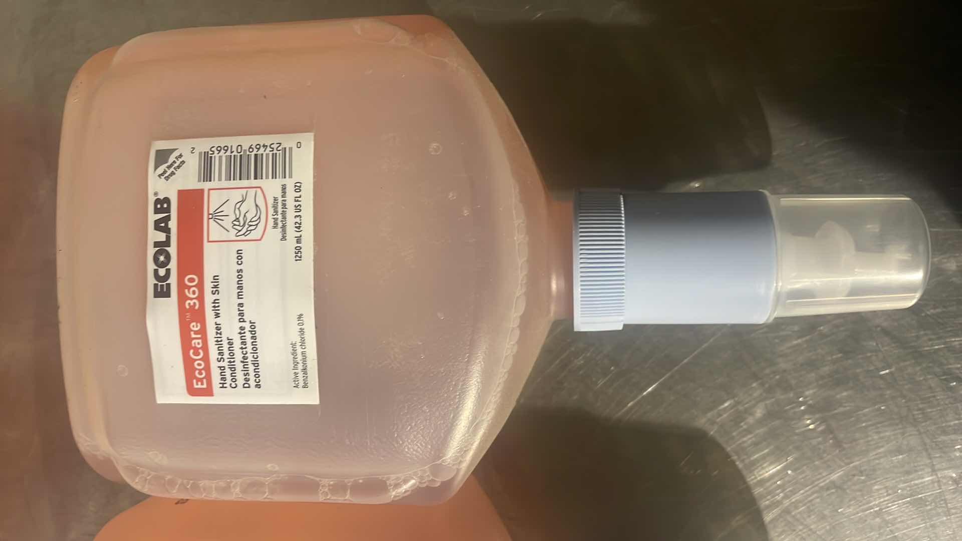 Photo 1 of ECOLAB 360 ECOCARE HAND SANITIZER WITH SKIN CONDITIONER