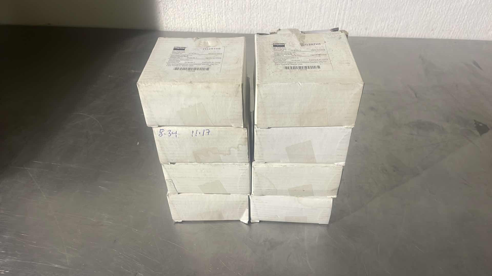 Photo 1 of DAYTON DC AXIAL FAN 2RTH6 (8)