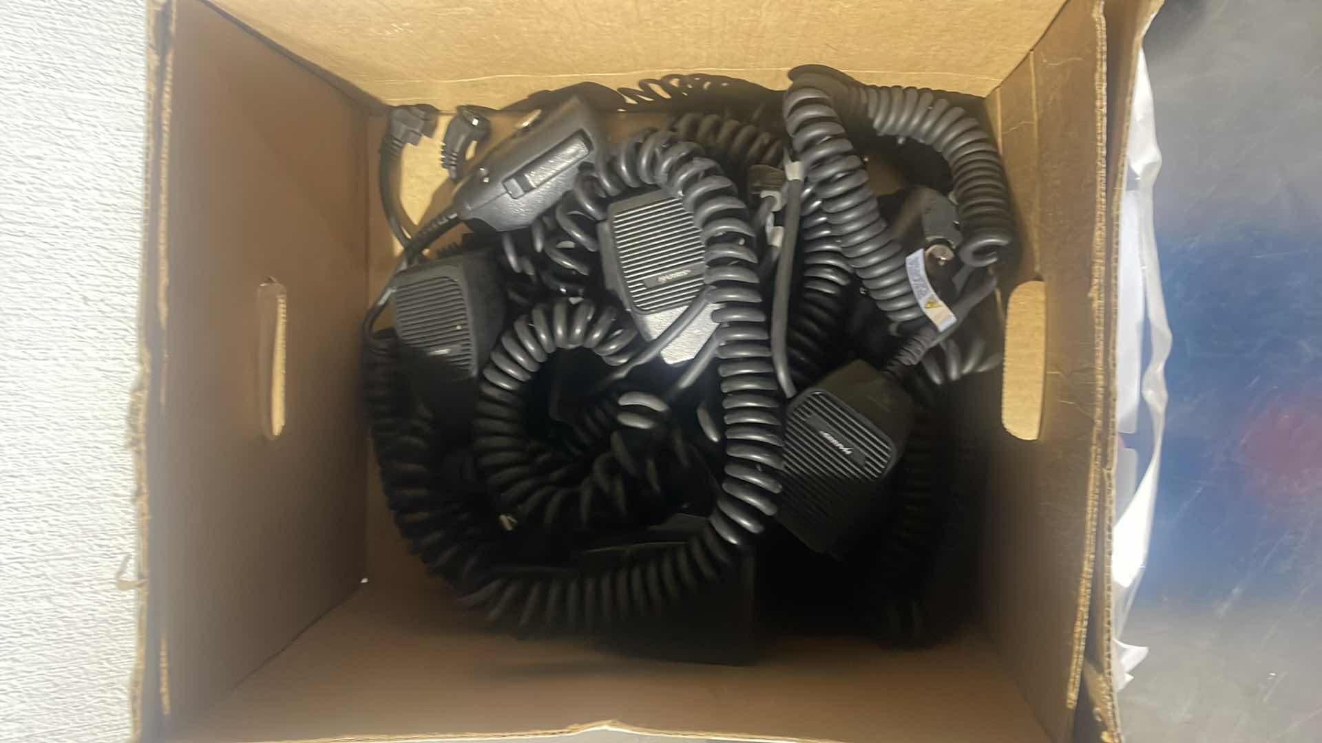 Photo 1 of HARRIS MC-101616-041 REV - A TWO-WAY RADIO MIC MOBILE MICROPHONE ONLY (14)