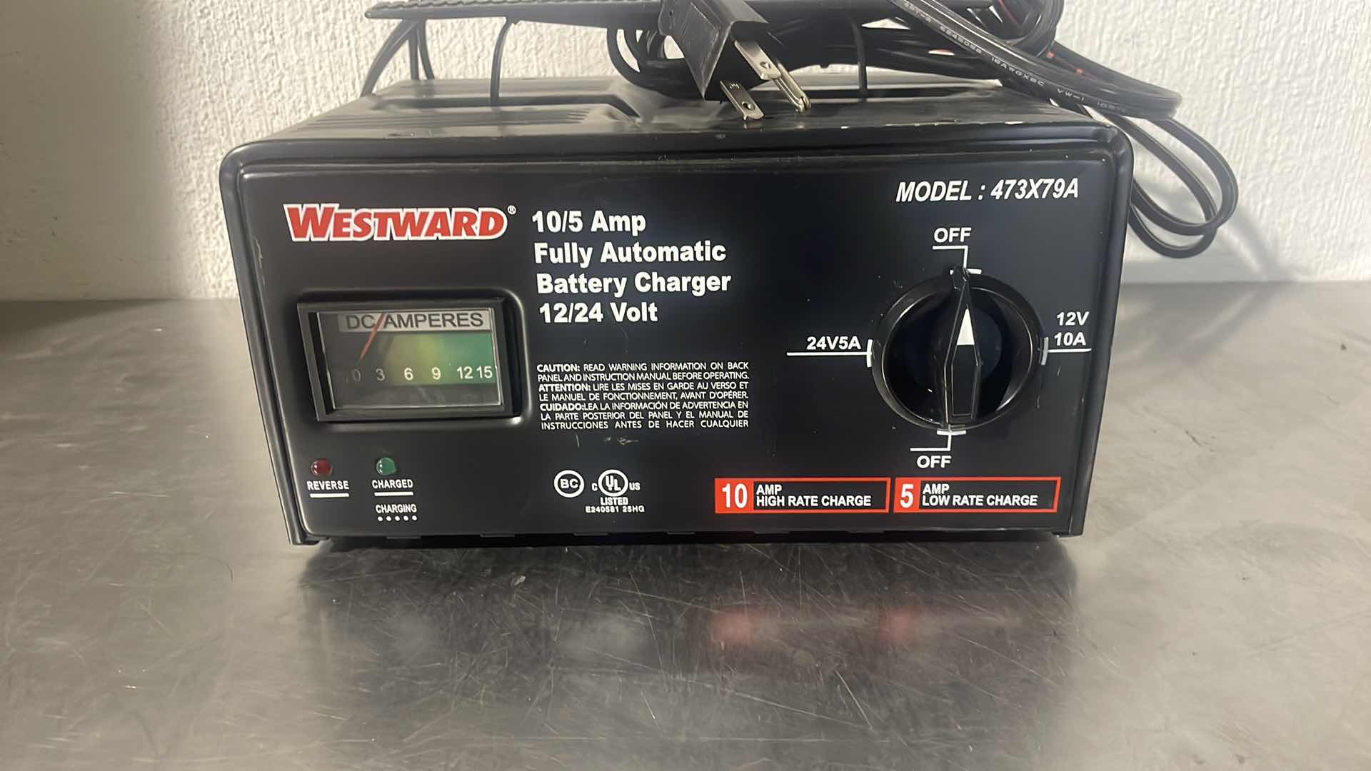 Photo 1 of WESTWARD BATTERY CHARGER: CHARGING/MAINTAINING, AUTO, FOR AGM/LEAD ACID, AUTO ON/OFF, 6 FT CABLE MODEL 473X79