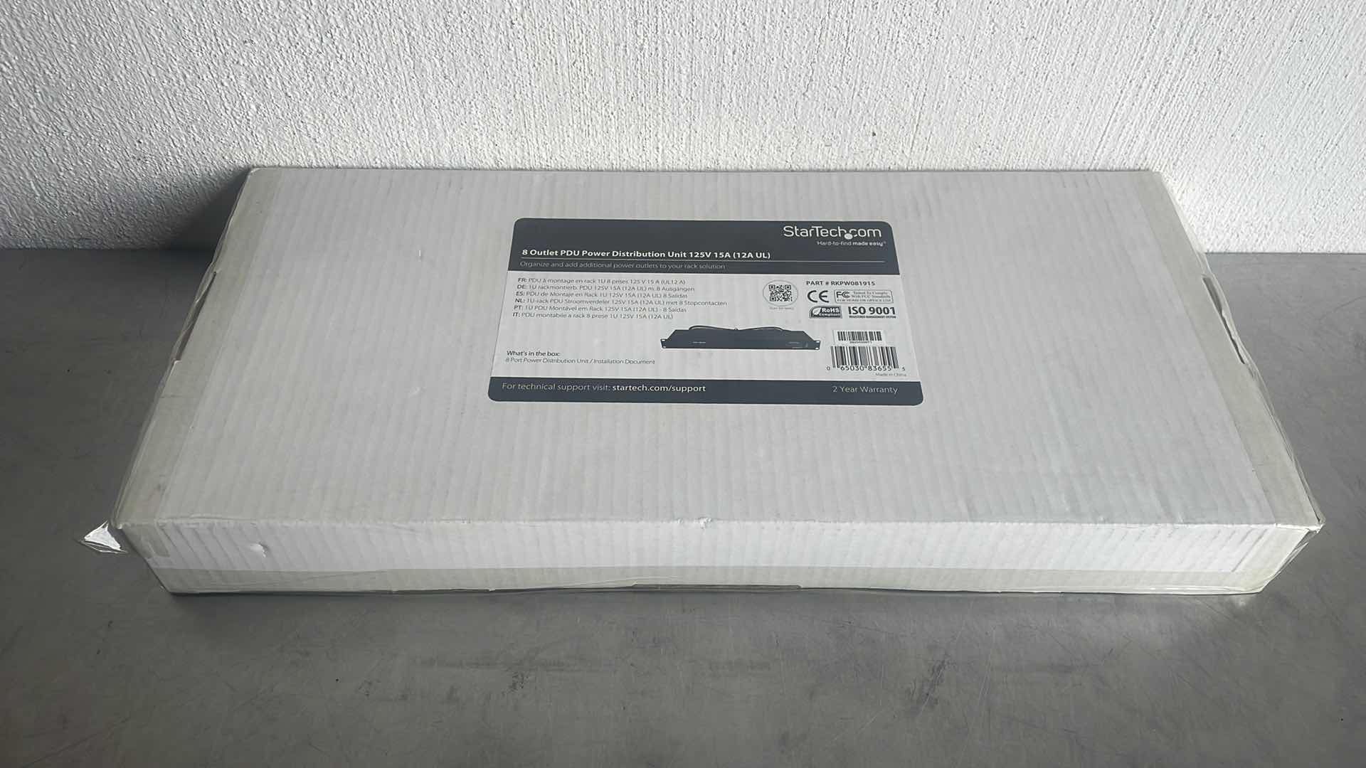 Photo 1 of 8 OUTLET PDU POWER DISTRIBUTION UNIT 125V 15A (12A UL) RACKMOUNT PDU WITH 8 OUTLETS AND SURGE PROTECTION