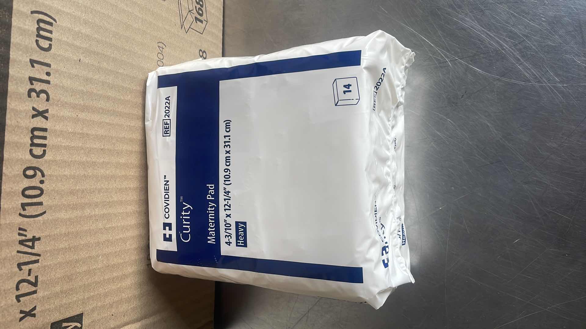 Photo 1 of COVIDEN CURITY MATERNITY PADS CASE OF 168