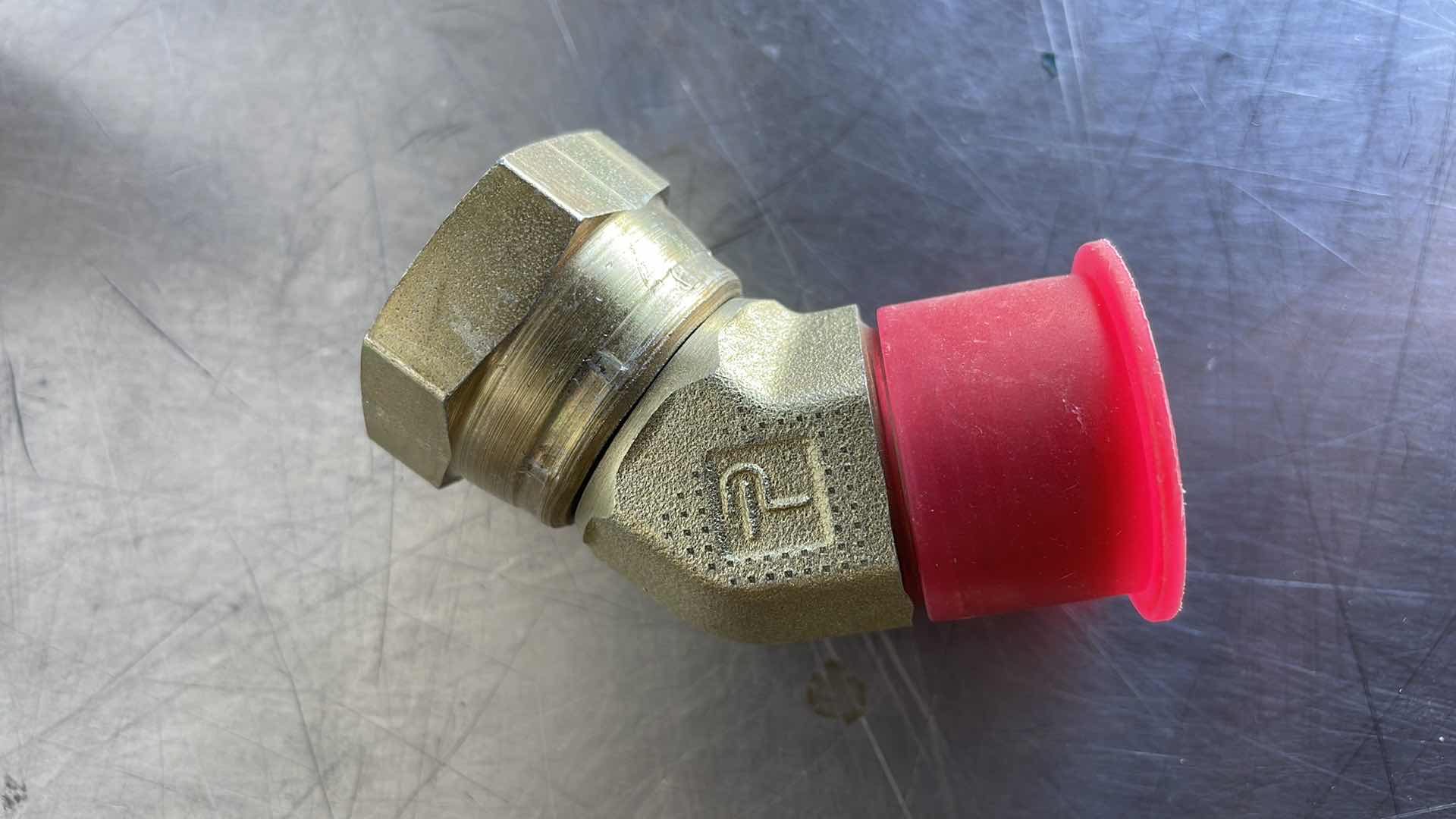 Photo 1 of PARKER 3107-12-12 PIPE SWIVEL
45° ELBOW FITTING STEEL 3/4-14 NPT (24PCS)