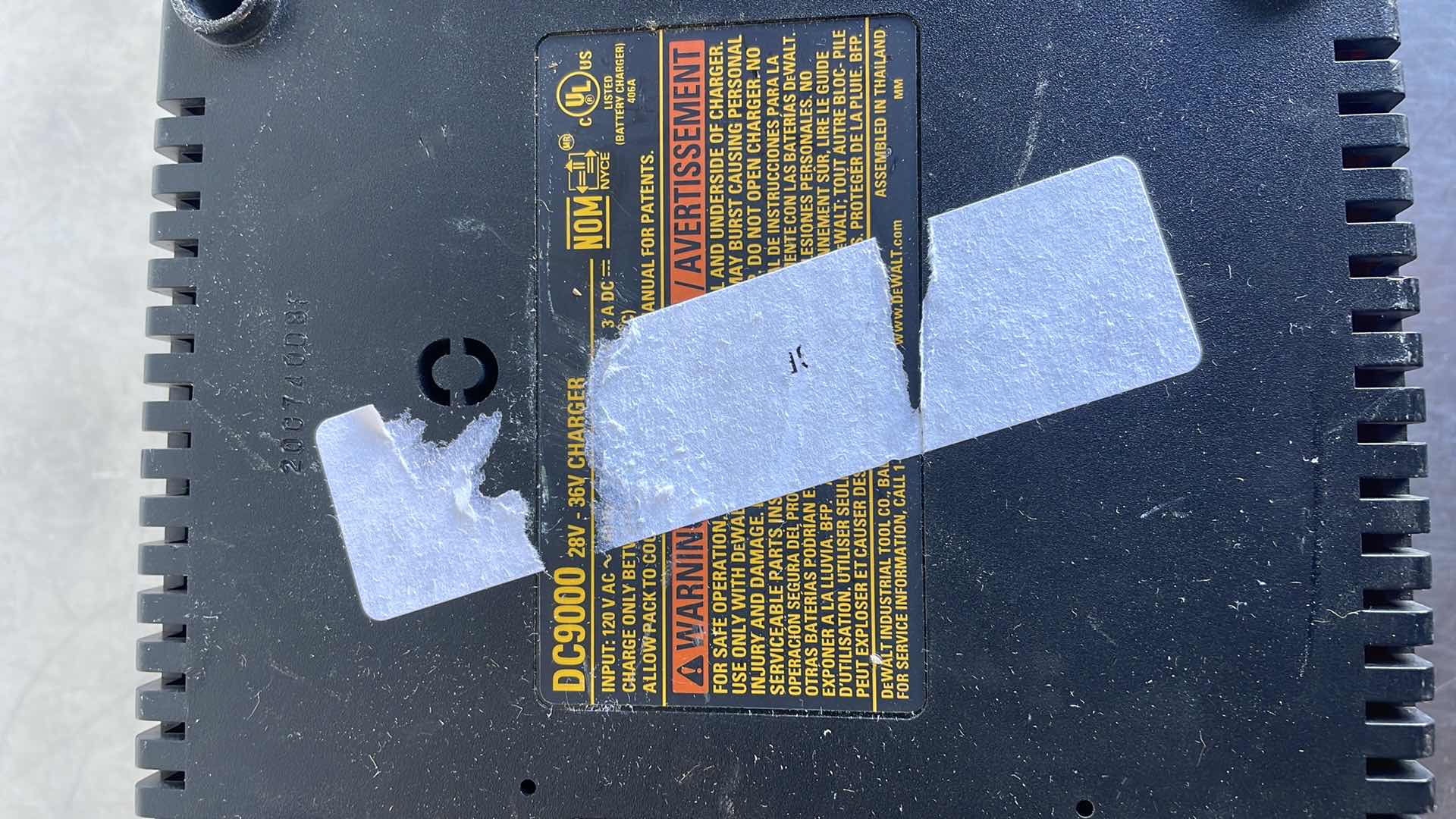 Photo 1 of DEWALT DC9000 1 HOUR CHARGER  28V-36V