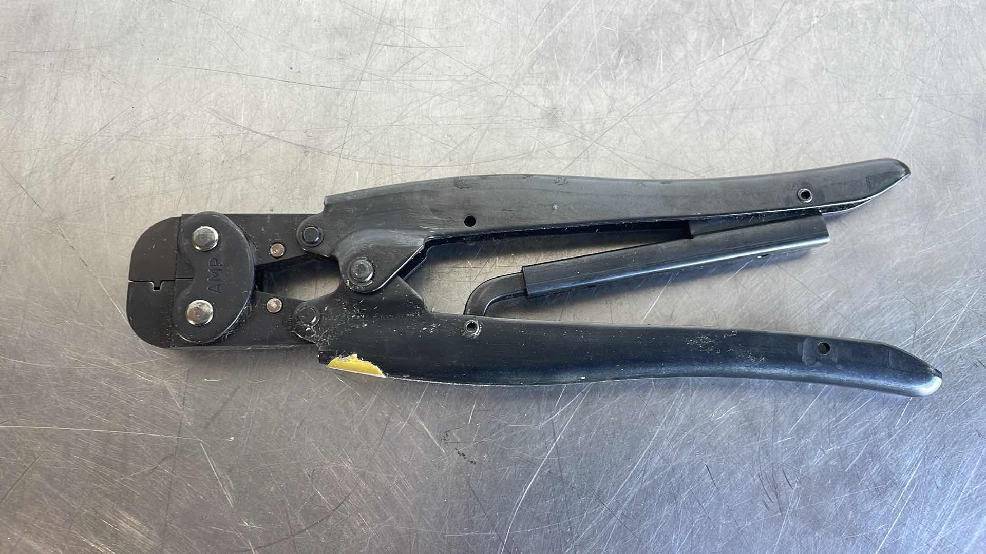 Photo 1 of AMP 48698-AC TYPE F 24-22 ELECTRICAL
CRIMPER USA