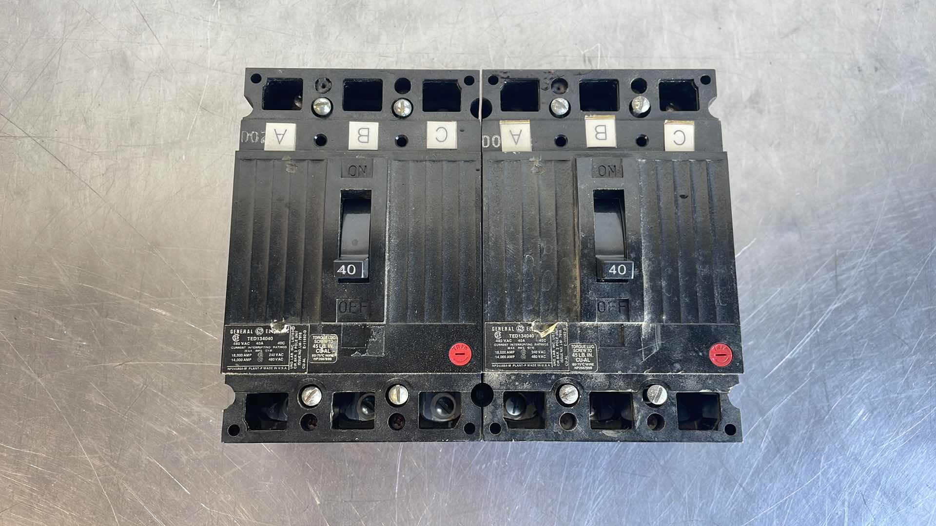 Photo 1 of GENERAL ELECTRIC TED134040 3 POLE CIRCUIT BREAKER 40A 480VAC