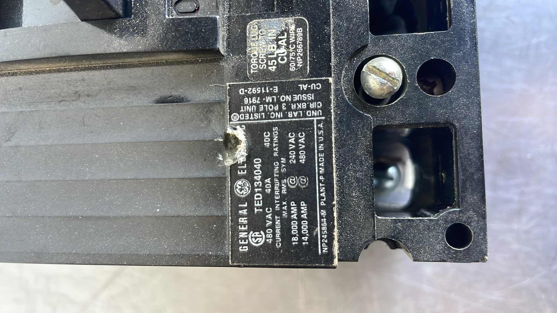 Photo 1 of GENERAL ELECTRIC TED134040 3 POLE CIRCUIT BREAKER 40A 480VAC