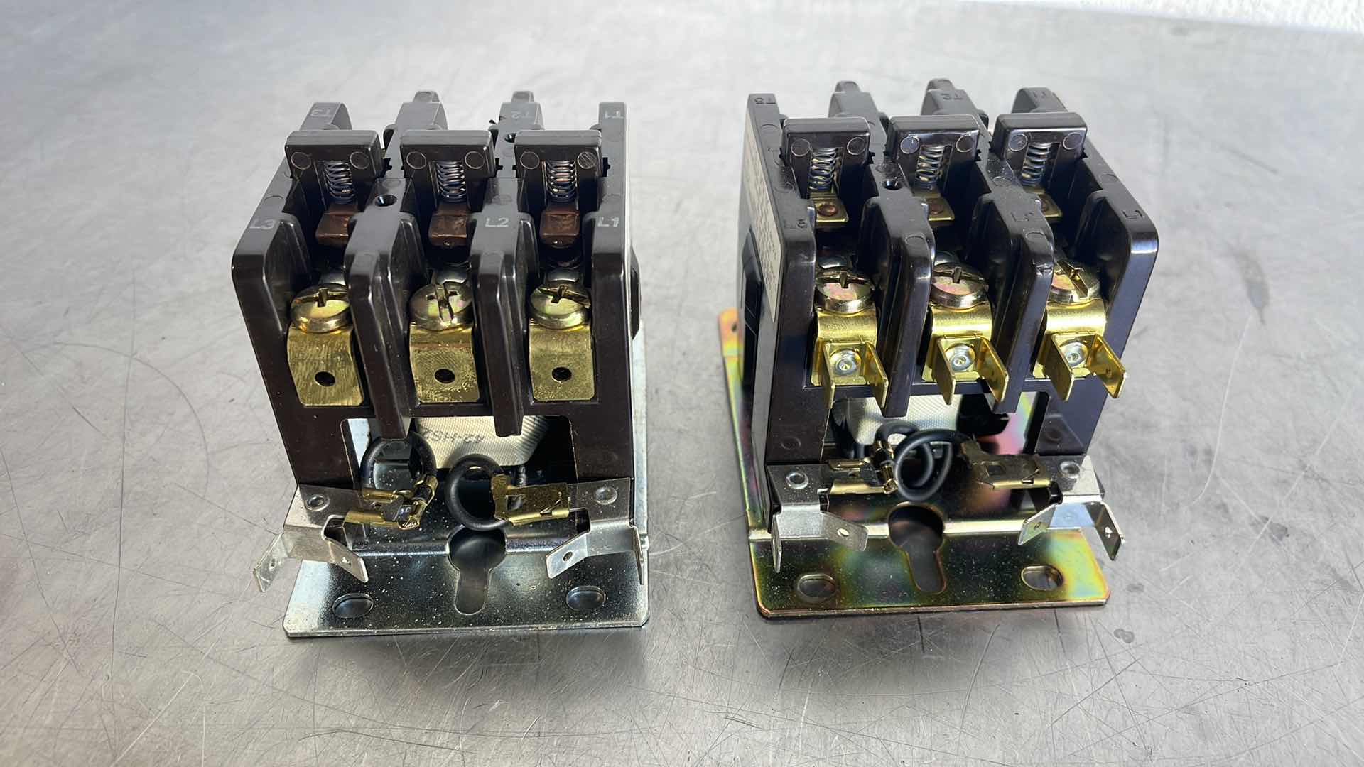 Photo 1 of WHITE RODGERS 90-162 THREE POLE DEFINITE PURPOSE CONTACTOR, 25 A,
208/240 VAC