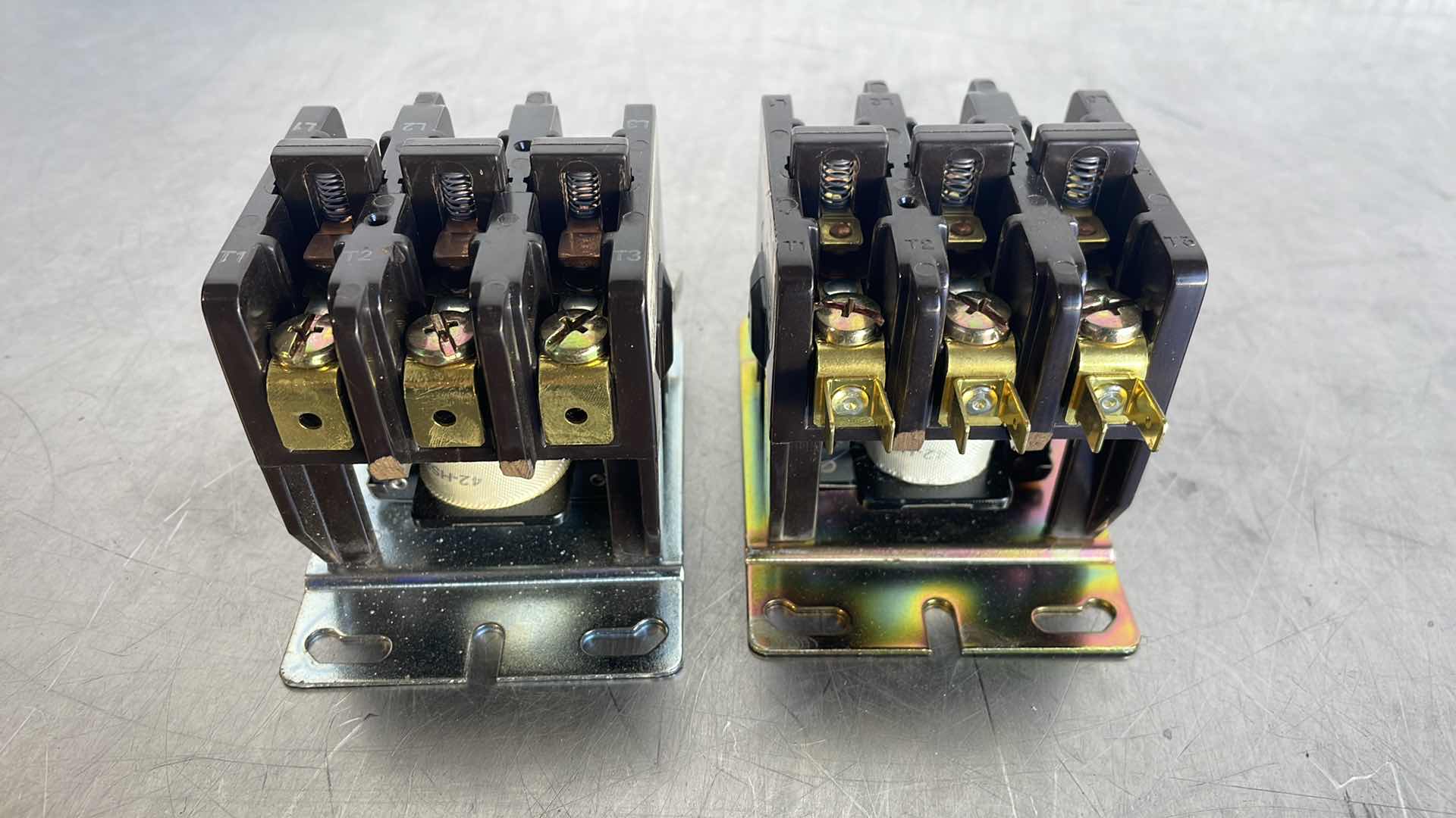 Photo 1 of WHITE RODGERS 90-162 THREE POLE DEFINITE PURPOSE CONTACTOR, 25 A,
208/240 VAC