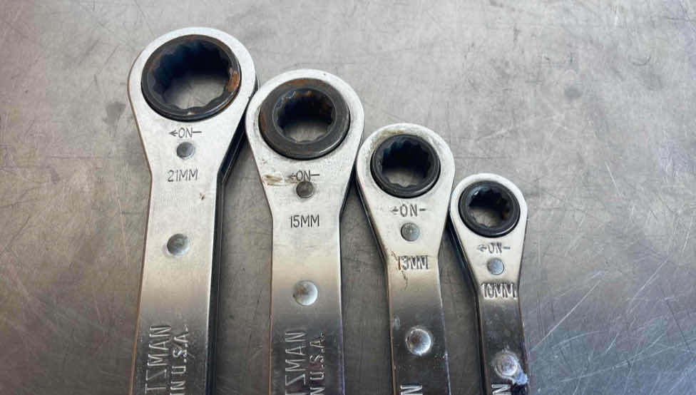 Photo 1 of CRAFTSMAN RATCHETING BOX END WRENCHES 9MM-21MM. SEE PICTURES FOR SIZES