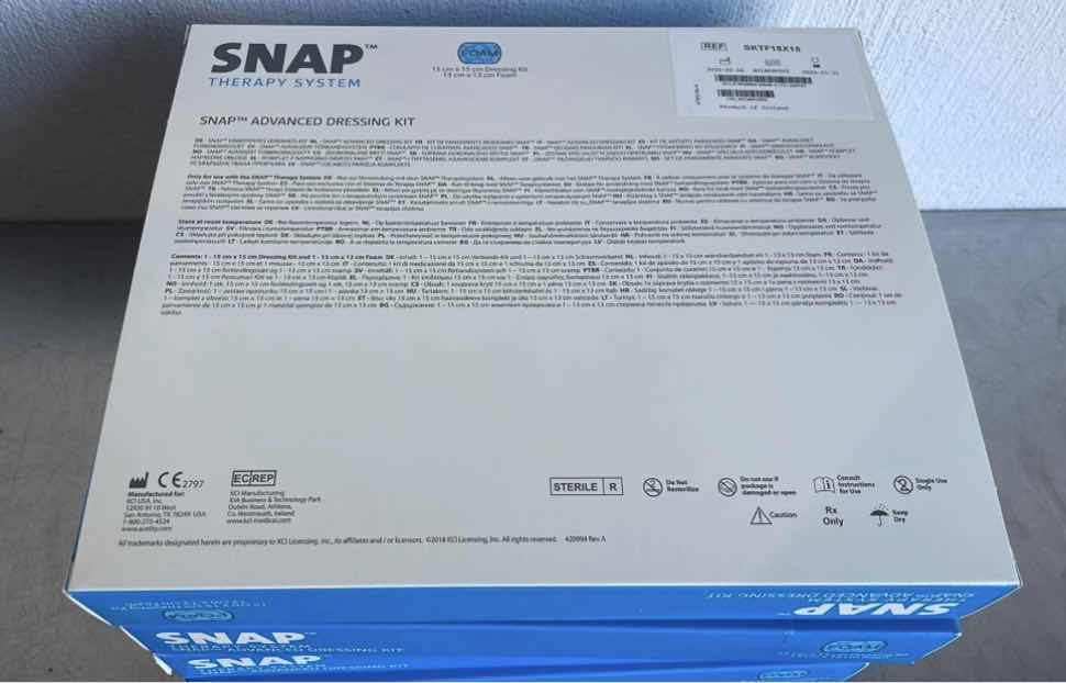 Photo 2 of KCI SNAP ADVANCED DRESSING KIT 15 CM X 15 CM DRESSING KIT 13 CM X 13 CM FOAM (7)