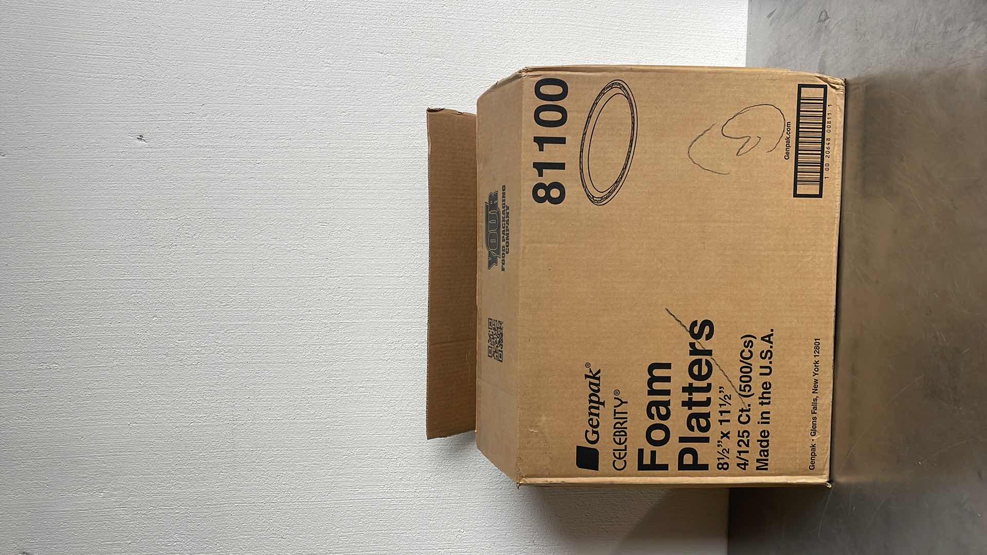 Photo 1 of GENPAK CELEBRITY FOAM PLATTERS
8-1/2"X 11-1/2" 500PCS