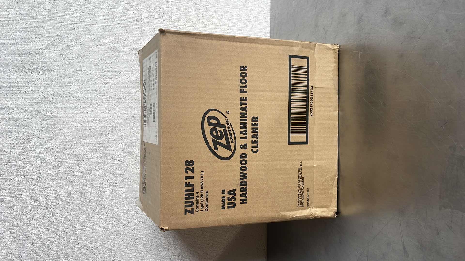 Photo 1 of CASE OF 4 ZEP COMMERCIAL
HARDWOOD & LAMINATE
FLOOR CLEANER WORKS WITH ALL SPRAY MOPS!