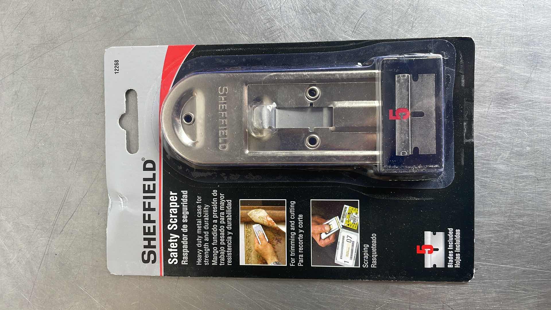 Photo 1 of CASE OF 72 SHEFFIELD SAFETY SCRAPERS HEAVY DUTY METAL CASE INCLUDES 5 BLADES EACH