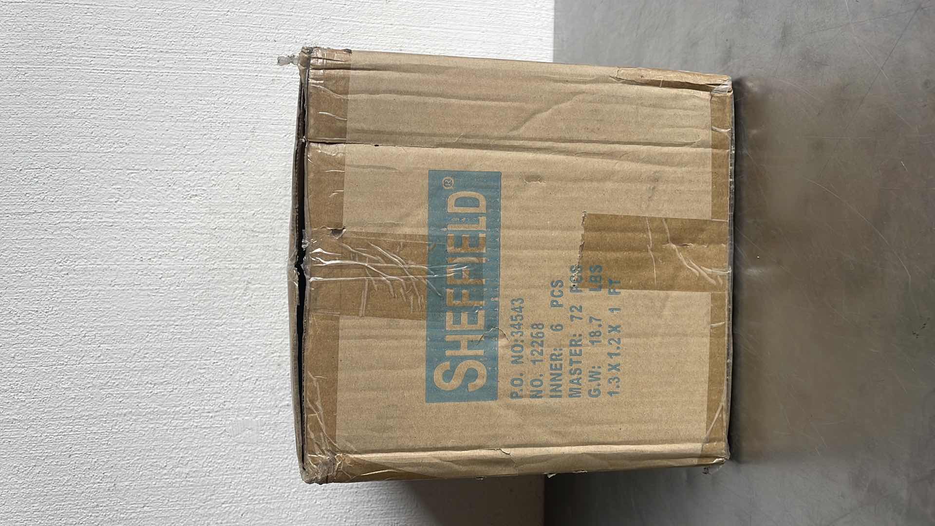 Photo 2 of CASE OF 72 SHEFFIELD SAFETY SCRAPERS HEAVY DUTY METAL CASE INCLUDES 5 BLADES EACH