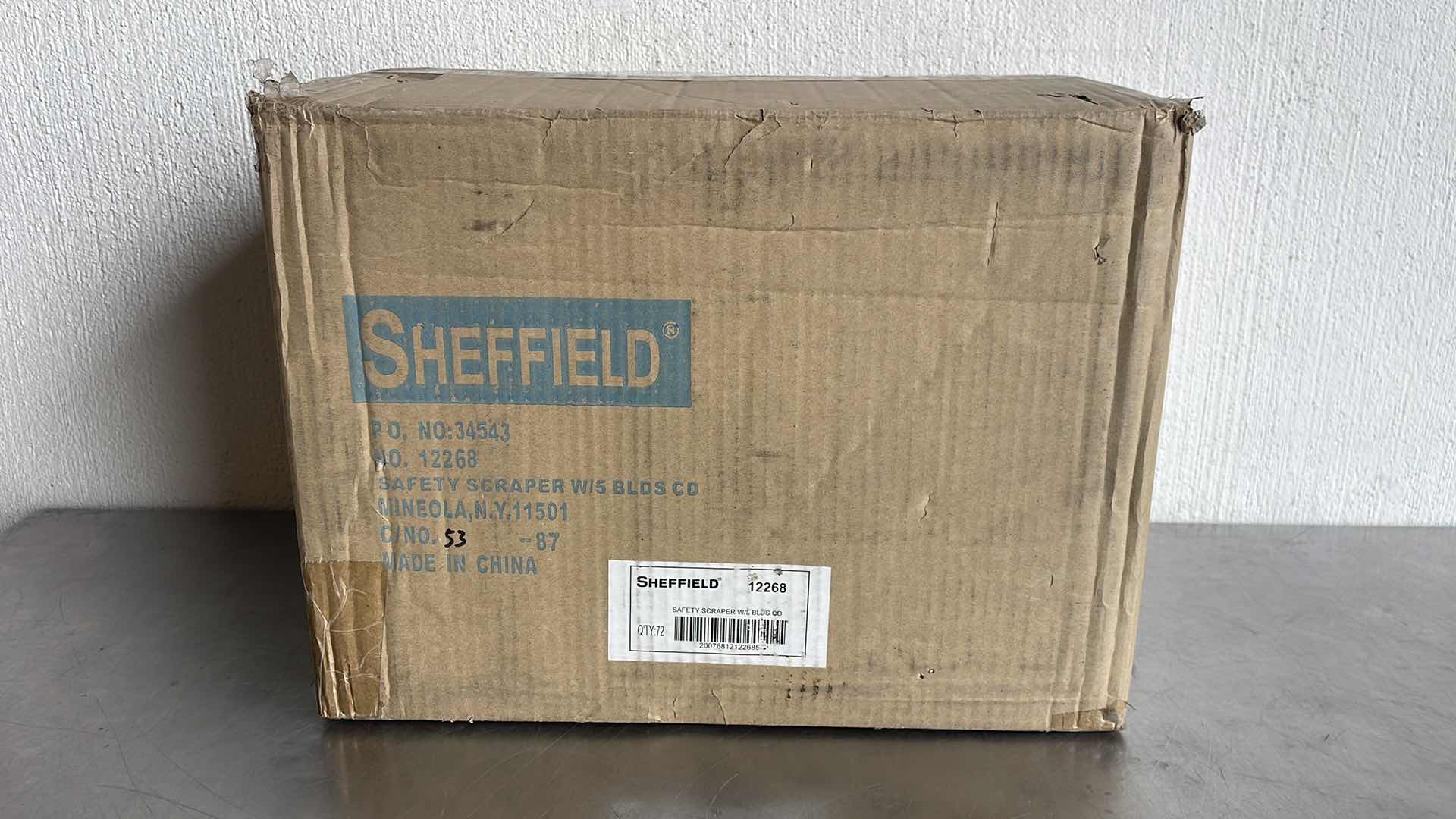 Photo 3 of CASE OF 72 SHEFFIELD SAFETY SCRAPERS HEAVY DUTY METAL CASE INCLUDES 5 BLADES EACH