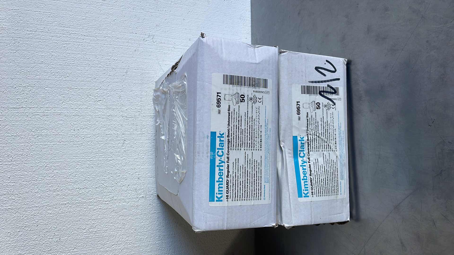 Photo 1 of HI GUARD REGULAR FULL COVERAGE BOOT UNIVERSAL SIZE 100CT