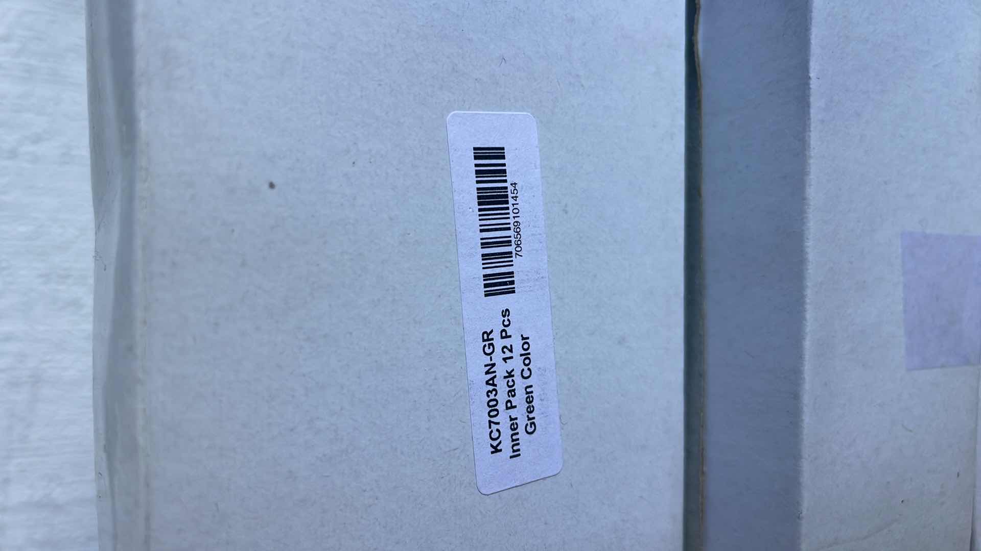 Photo 1 of OUTDOOR 3 FUNCTION CLASSIC STARTER POCKET UTILITY KNIFE/MULTI-TOOL KEYCHAIN GREEN 60PCS