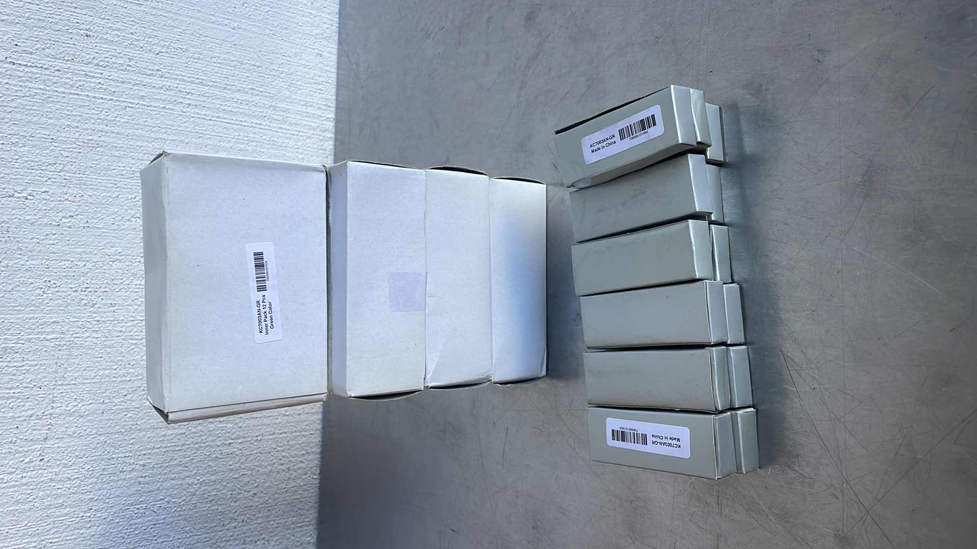 Photo 1 of OUTDOOR 3 FUNCTION CLASSIC STARTER POCKET UTILITY KNIFE/MULTI-TOOL KEYCHAIN GREEN 60PCS