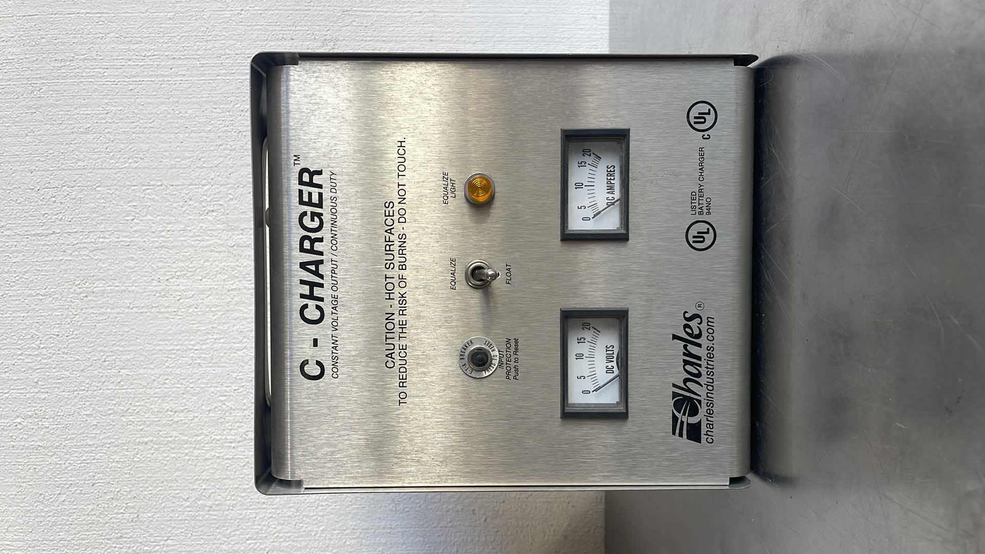 Photo 1 of CHARLES INDUSTRIES 120V WALL MOUNT BATTERY CHARGER 2.5 AMP MODEL AE1210