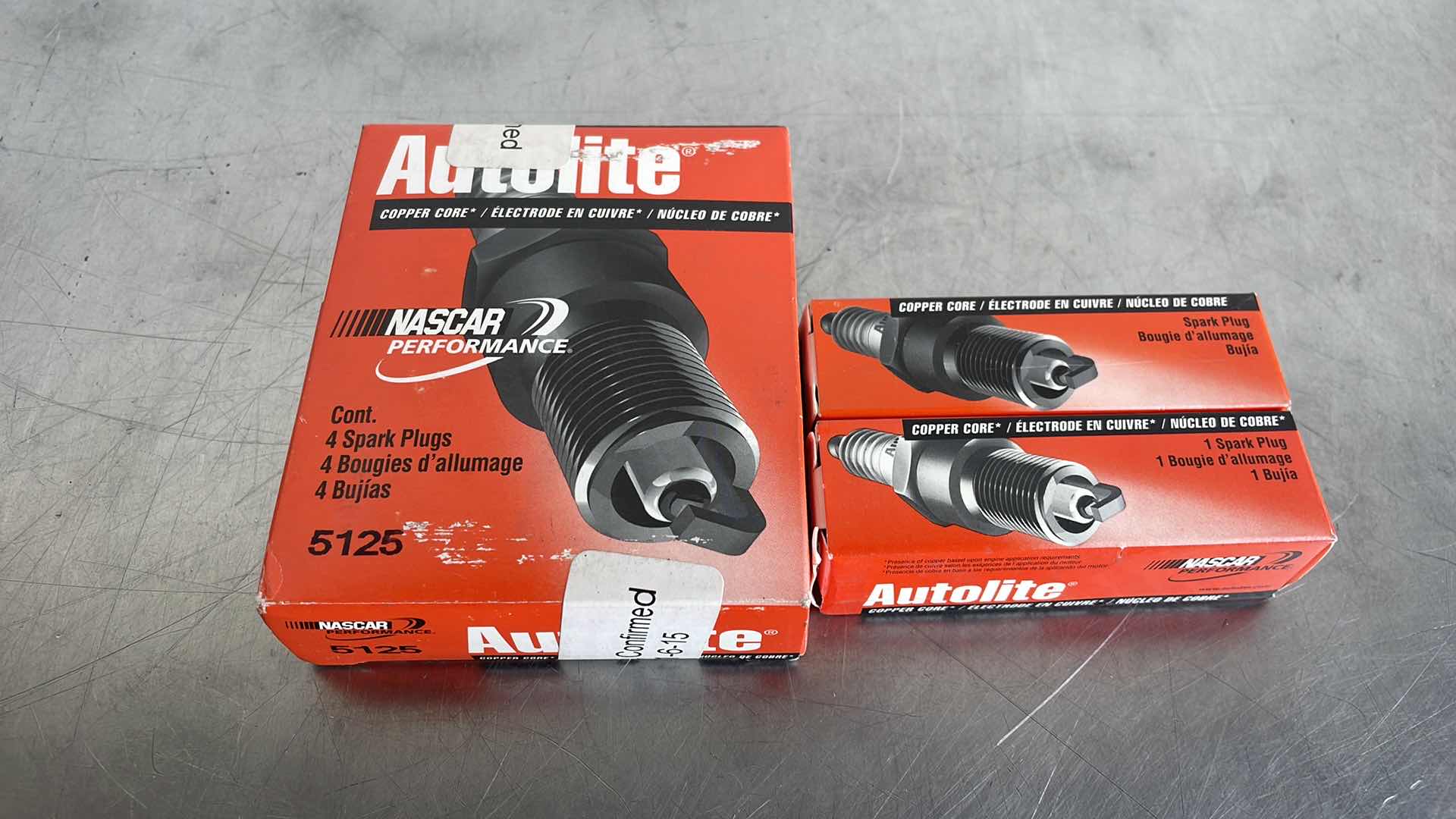 Photo 1 of AUTOLITE COPPER SPARK PLUG 5125 (6PCS)