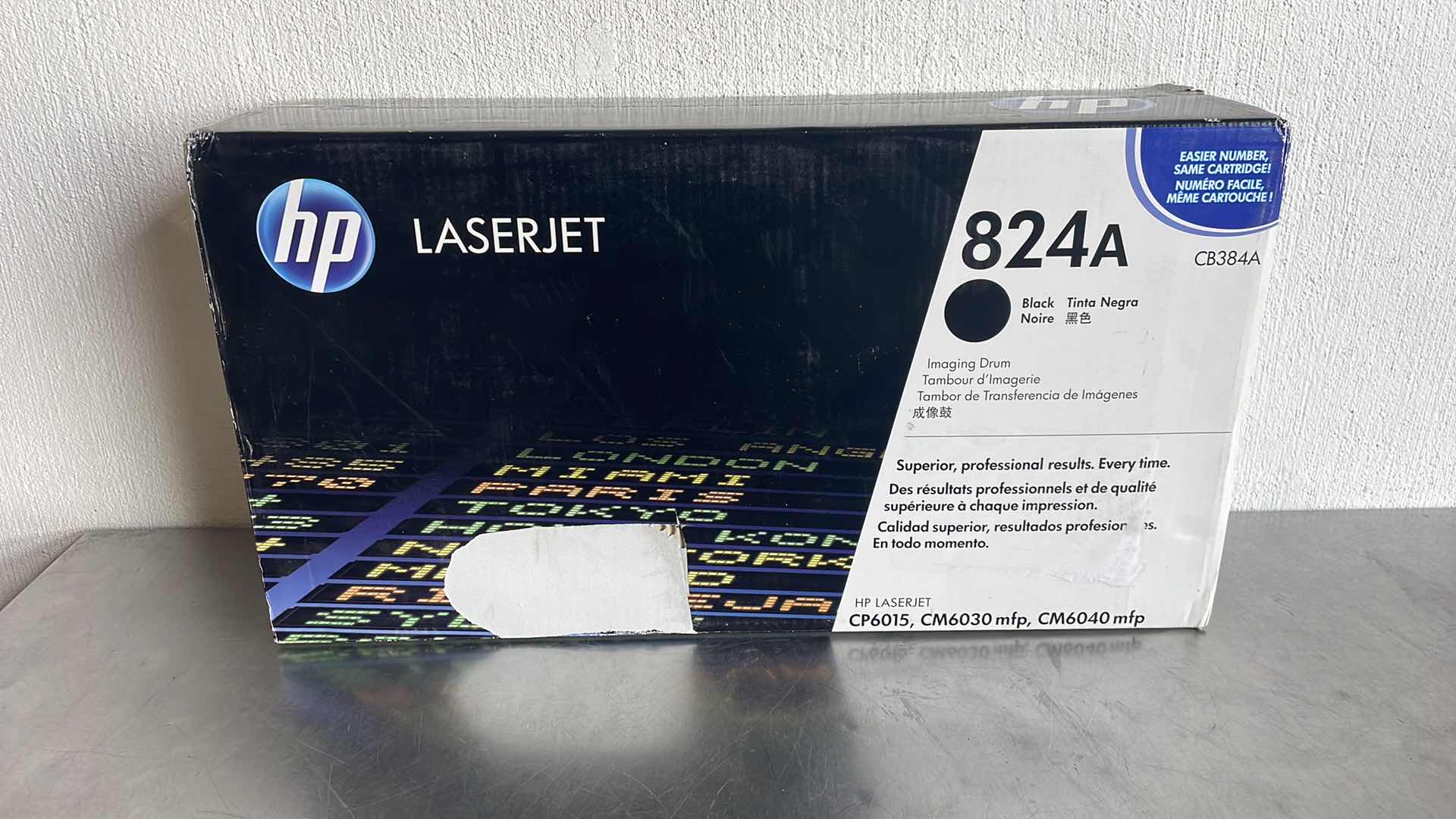 Photo 1 of HP 824A BLACK LASERJET IMAGE DRUM