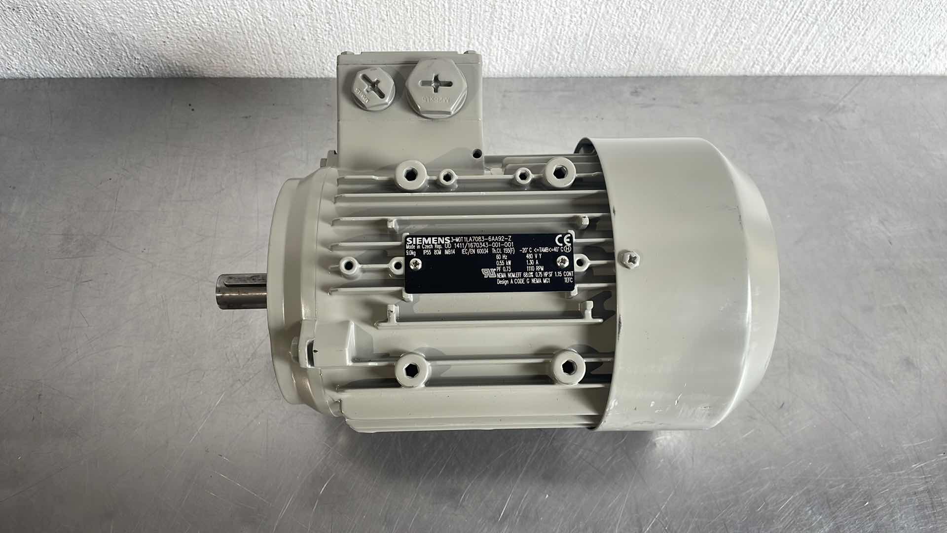 Photo 1 of SIEMENS 1LA7083-6AA92 3 PHASE MOTOR – 0.55KW 9.8KG STANDARD VOLTAGE 480V